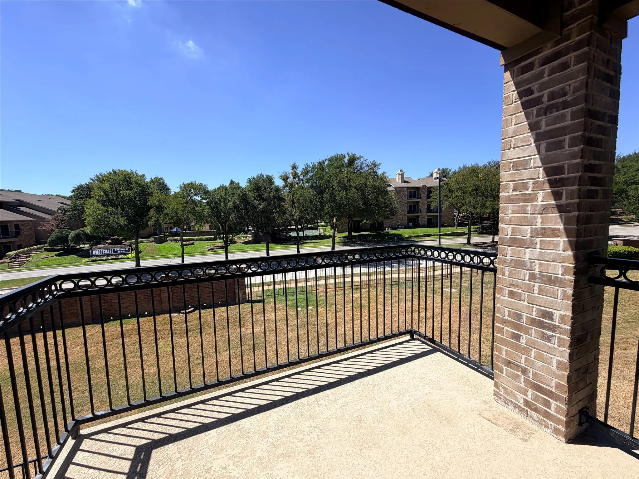 Townhouse For Rent in Tarrant County , 950 Brook Forest Lane, Euless, Texas 76039, 2 Bedroom, 3 Bathroom, 2 Garage spaces, 1,894 Sqft, built in 2009, mls#21380952, Real Estate Agent in Euless, Homes For Rent in Tarrant county, Homes For Rent in Euless, Realtor in Euless Texas, Real Estate Brokerage Independent Realty Texas, Luminita Cordes Realtor
