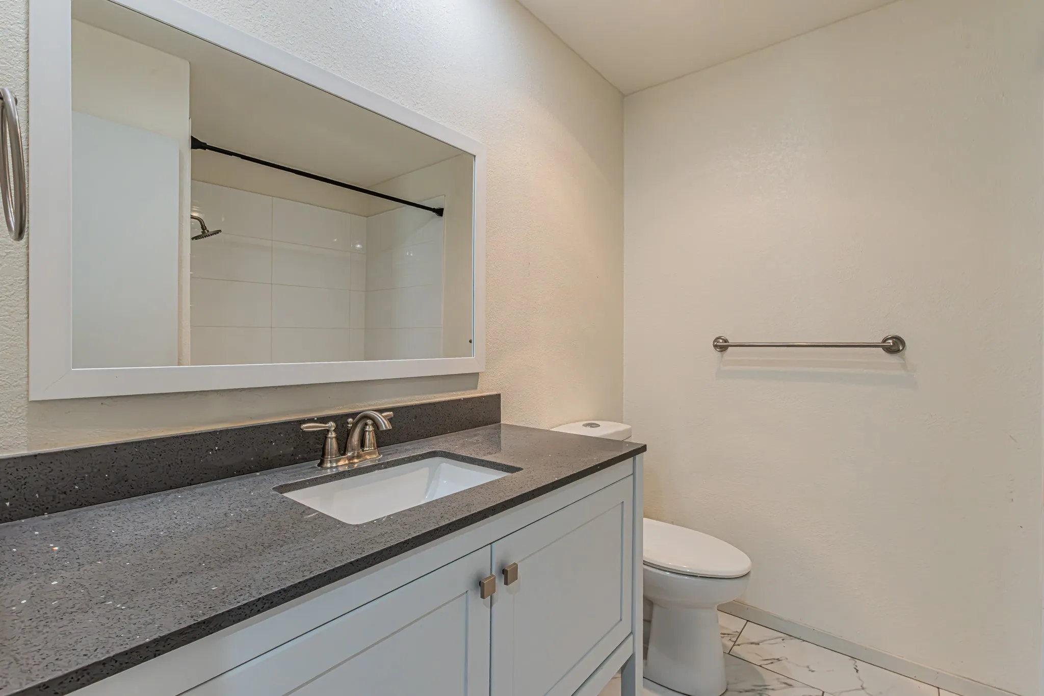 Single Family Residence For Sale in Dallas County , 2901 Gayle Drive, Garland, Texas 75044, 3 Bedroom, 2 Bathroom, 2 Garage spaces, 1,666 Sqft, built in 1979, mls#21380912, Real Estate Agent in Garland, Homes For Sale in Dallas county, Homes For Sale in Garland, Realtor in Garland Texas, Real Estate Brokerage Independent Realty Texas, Luminita Cordes Realtor