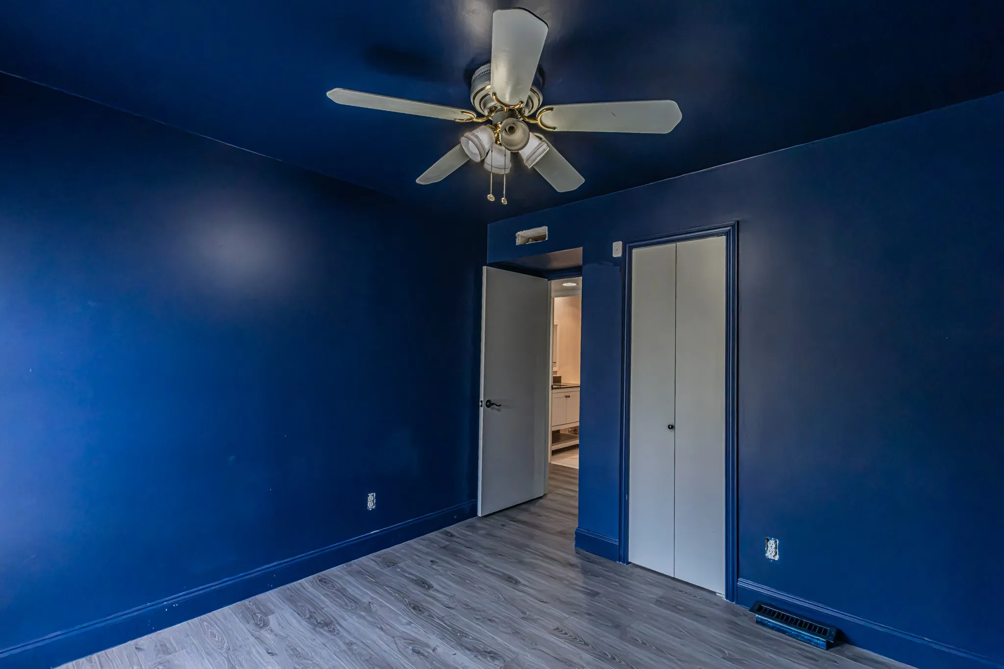 Single Family Residence For Sale in Dallas County , 2901 Gayle Drive, Garland, Texas 75044, 3 Bedroom, 2 Bathroom, 2 Garage spaces, 1,666 Sqft, built in 1979, mls#21380912, Real Estate Agent in Garland, Homes For Sale in Dallas county, Homes For Sale in Garland, Realtor in Garland Texas, Real Estate Brokerage Independent Realty Texas, Luminita Cordes Realtor