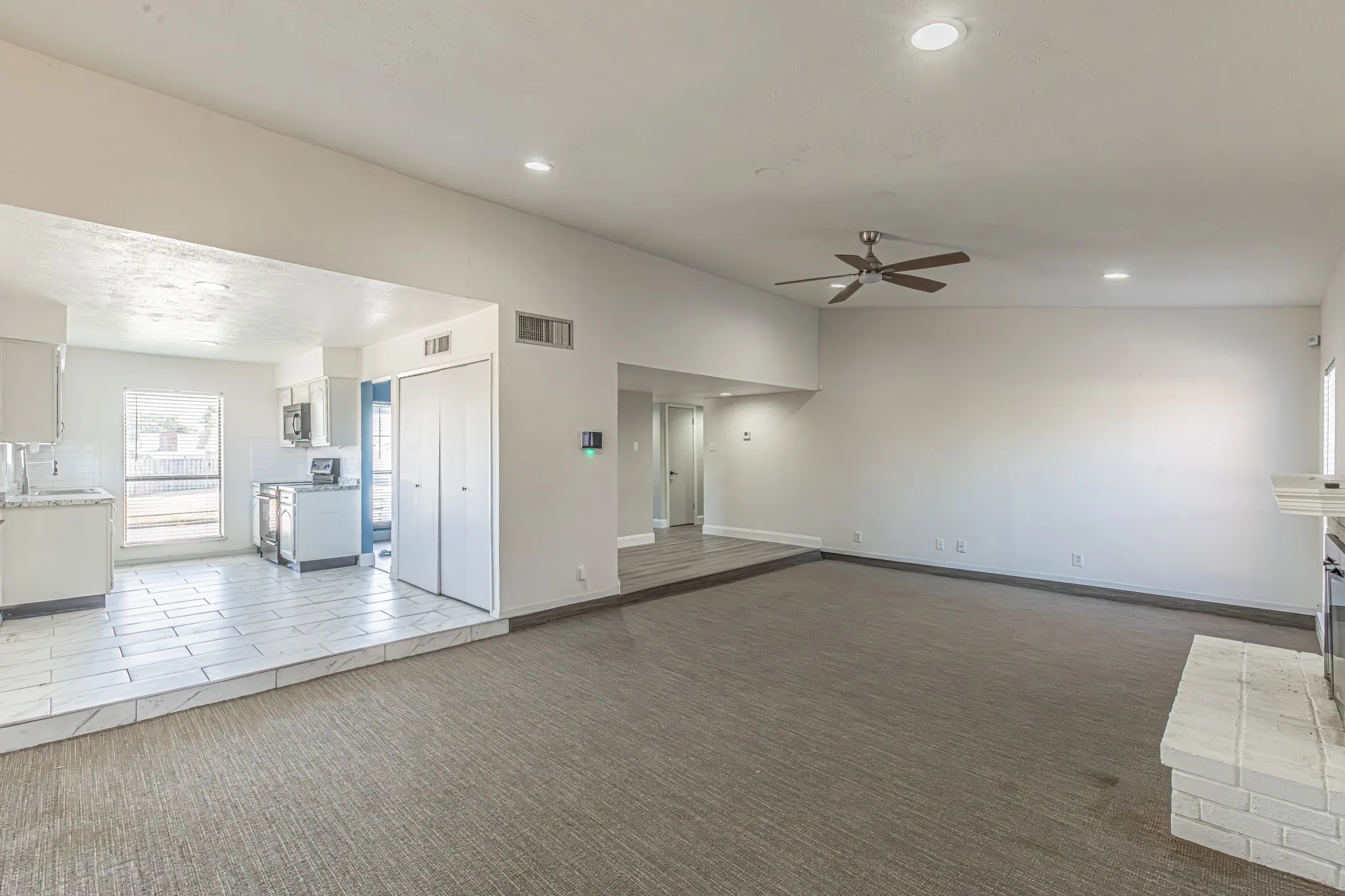 Single Family Residence For Sale in Dallas County , 2901 Gayle Drive, Garland, Texas 75044, 3 Bedroom, 2 Bathroom, 2 Garage spaces, 1,666 Sqft, built in 1979, mls#21380912, Real Estate Agent in Garland, Homes For Sale in Dallas county, Homes For Sale in Garland, Realtor in Garland Texas, Real Estate Brokerage Independent Realty Texas, Luminita Cordes Realtor