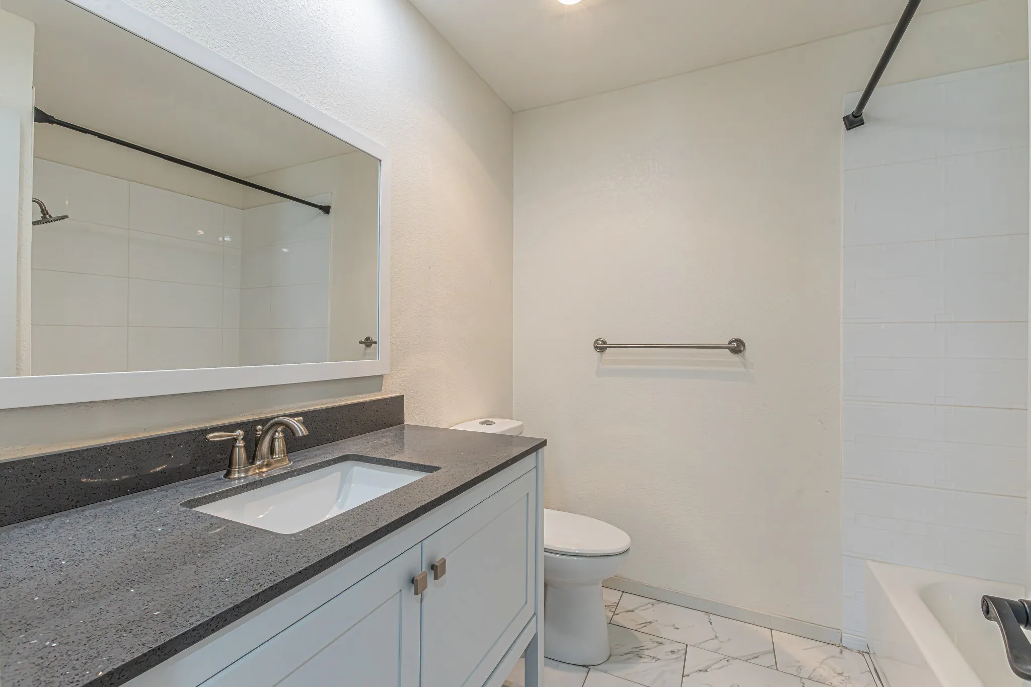 Single Family Residence For Sale in Dallas County , 2901 Gayle Drive, Garland, Texas 75044, 3 Bedroom, 2 Bathroom, 2 Garage spaces, 1,666 Sqft, built in 1979, mls#21380912, Real Estate Agent in Garland, Homes For Sale in Dallas county, Homes For Sale in Garland, Realtor in Garland Texas, Real Estate Brokerage Independent Realty Texas, Luminita Cordes Realtor