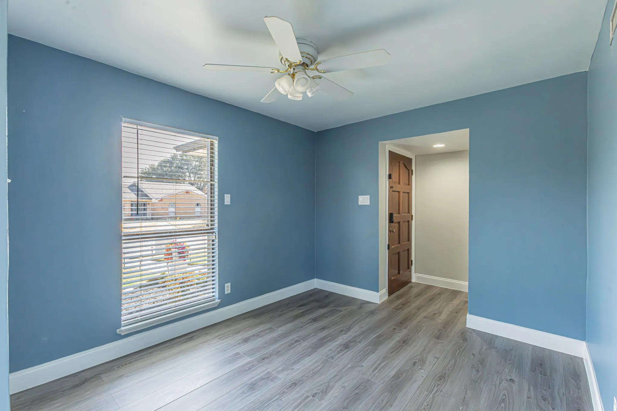 Single Family Residence For Sale in Dallas County , 2901 Gayle Drive, Garland, Texas 75044, 3 Bedroom, 2 Bathroom, 2 Garage spaces, 1,666 Sqft, built in 1979, mls#21380912, Real Estate Agent in Garland, Homes For Sale in Dallas county, Homes For Sale in Garland, Realtor in Garland Texas, Real Estate Brokerage Independent Realty Texas, Luminita Cordes Realtor