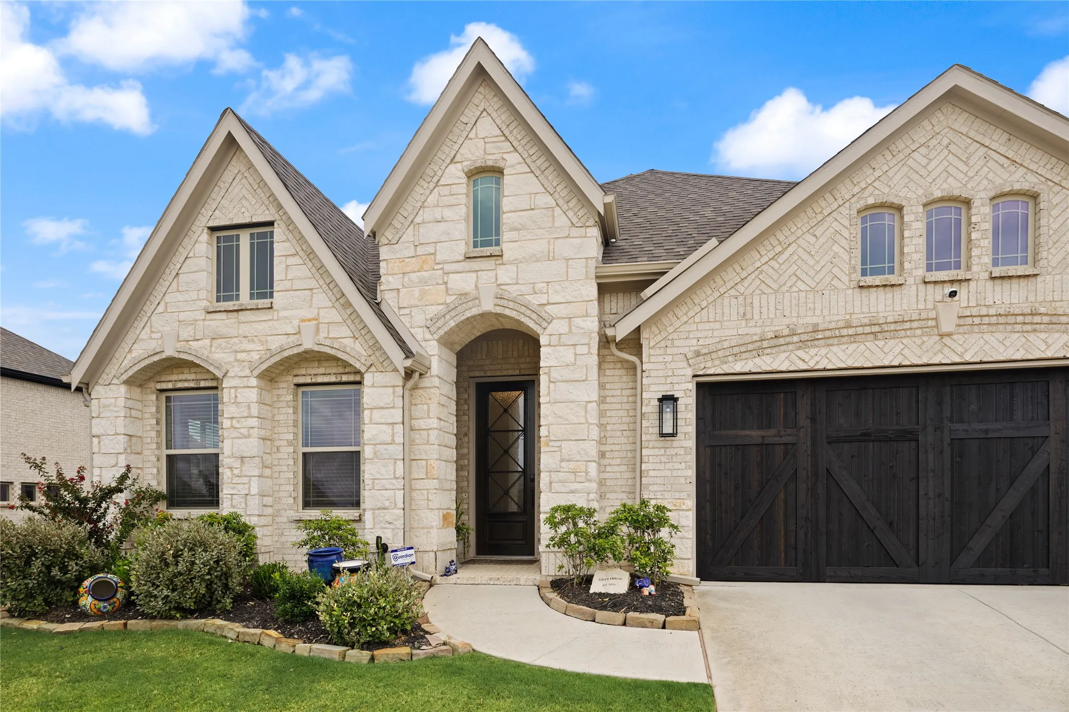 Single Family Residence For Sale in Tarrant County , 2307 Knapp Trail, Mansfield, Texas 76063, 4 Bedroom, 3 Bathroom, 2 Garage spaces, 2,819 Sqft, built in 2024, mls#21374195, Real Estate Agent in Mansfield, Homes For Sale in Tarrant county, Homes For Sale in Mansfield, Realtor in Mansfield Texas, Real Estate Brokerage Independent Realty Texas, Luminita Cordes Realtor