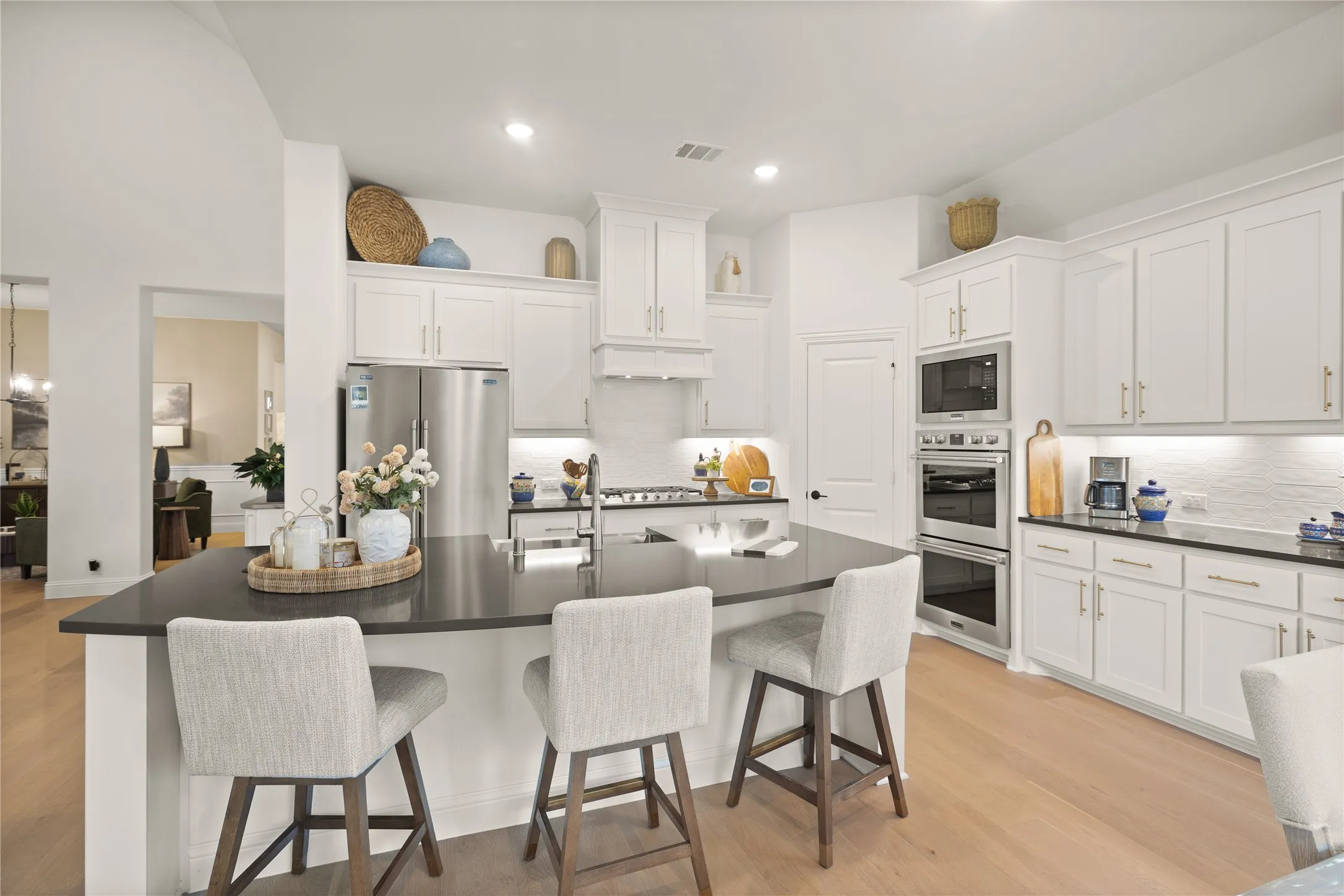Single Family Residence For Sale in Tarrant County , 2307 Knapp Trail, Mansfield, Texas 76063, 4 Bedroom, 3 Bathroom, 2 Garage spaces, 2,819 Sqft, built in 2024, mls#21374195, Real Estate Agent in Mansfield, Homes For Sale in Tarrant county, Homes For Sale in Mansfield, Realtor in Mansfield Texas, Real Estate Brokerage Independent Realty Texas, Luminita Cordes Realtor