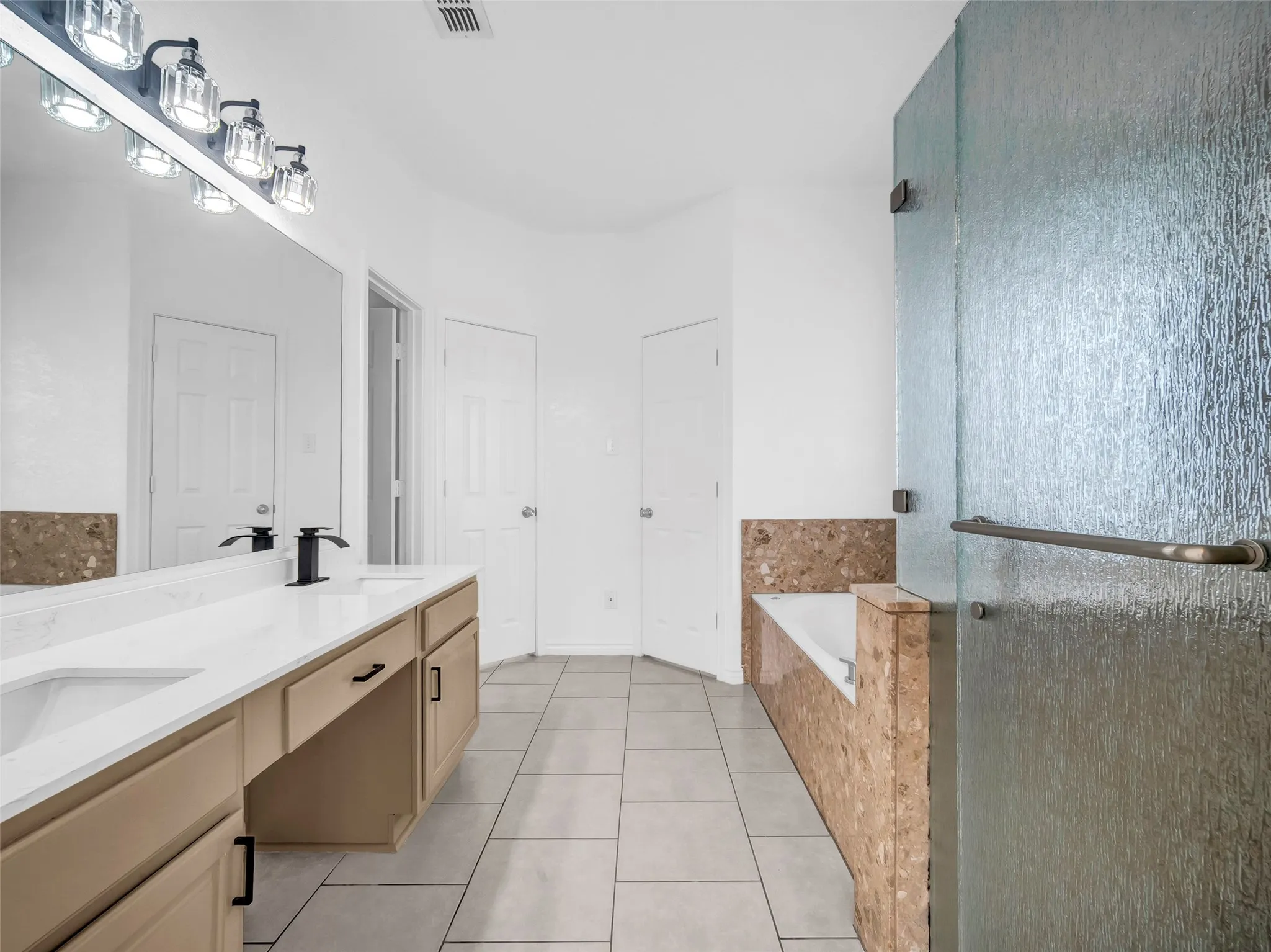Single Family Residence For Sale in Tarrant County , 2913 Spartacus Drive, Grand Prairie, Texas 75052, 4 Bedroom, 3 Bathroom, 2 Garage spaces, 2,949 Sqft, built in 1993, mls#21380872, Real Estate Agent in Grand Prairie, Homes For Sale in Tarrant county, Homes For Sale in Grand Prairie, Realtor in Grand Prairie Texas, Real Estate Brokerage Independent Realty Texas, Luminita Cordes Realtor