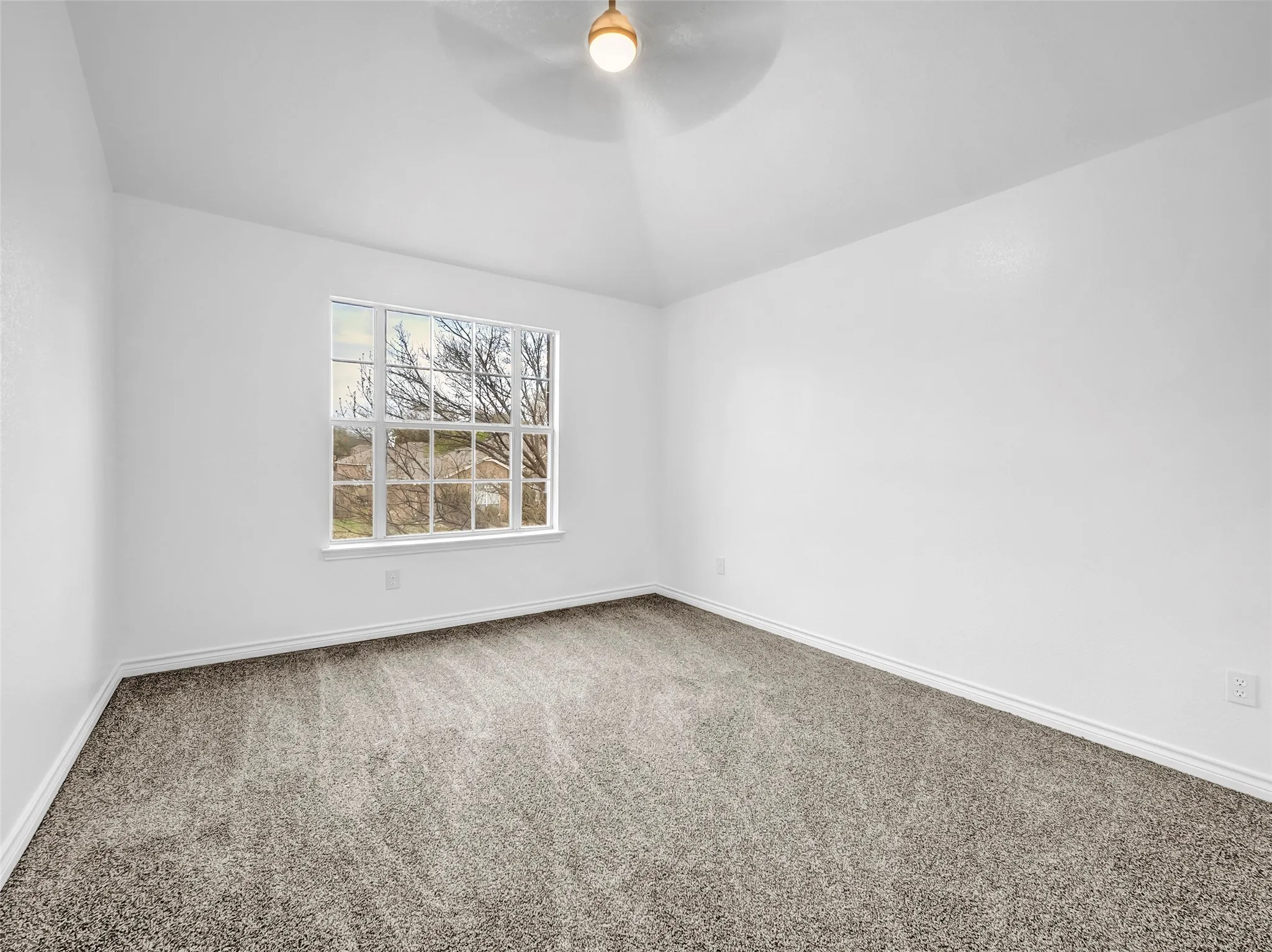 Single Family Residence For Sale in Tarrant County , 2913 Spartacus Drive, Grand Prairie, Texas 75052, 4 Bedroom, 3 Bathroom, 2 Garage spaces, 2,949 Sqft, built in 1993, mls#21380872, Real Estate Agent in Grand Prairie, Homes For Sale in Tarrant county, Homes For Sale in Grand Prairie, Realtor in Grand Prairie Texas, Real Estate Brokerage Independent Realty Texas, Luminita Cordes Realtor