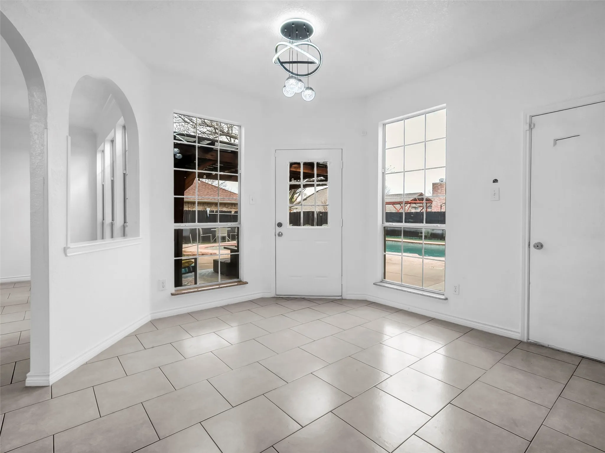 Single Family Residence For Sale in Tarrant County , 2913 Spartacus Drive, Grand Prairie, Texas 75052, 4 Bedroom, 3 Bathroom, 2 Garage spaces, 2,949 Sqft, built in 1993, mls#21380872, Real Estate Agent in Grand Prairie, Homes For Sale in Tarrant county, Homes For Sale in Grand Prairie, Realtor in Grand Prairie Texas, Real Estate Brokerage Independent Realty Texas, Luminita Cordes Realtor