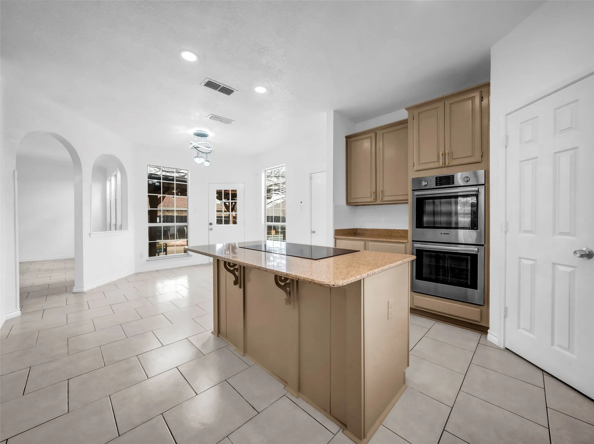 Single Family Residence For Sale in Tarrant County , 2913 Spartacus Drive, Grand Prairie, Texas 75052, 4 Bedroom, 3 Bathroom, 2 Garage spaces, 2,949 Sqft, built in 1993, mls#21380872, Real Estate Agent in Grand Prairie, Homes For Sale in Tarrant county, Homes For Sale in Grand Prairie, Realtor in Grand Prairie Texas, Real Estate Brokerage Independent Realty Texas, Luminita Cordes Realtor