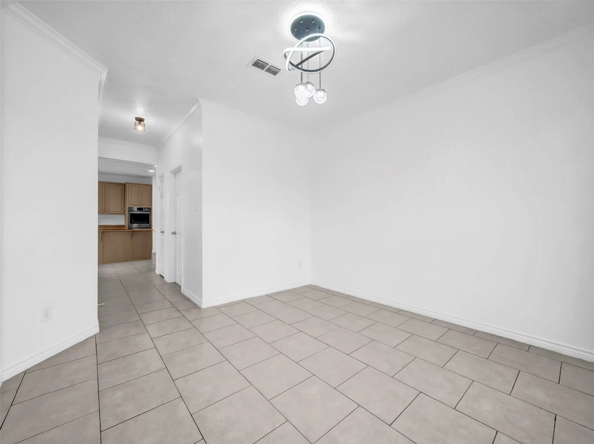 Single Family Residence For Sale in Tarrant County , 2913 Spartacus Drive, Grand Prairie, Texas 75052, 4 Bedroom, 3 Bathroom, 2 Garage spaces, 2,949 Sqft, built in 1993, mls#21380872, Real Estate Agent in Grand Prairie, Homes For Sale in Tarrant county, Homes For Sale in Grand Prairie, Realtor in Grand Prairie Texas, Real Estate Brokerage Independent Realty Texas, Luminita Cordes Realtor
