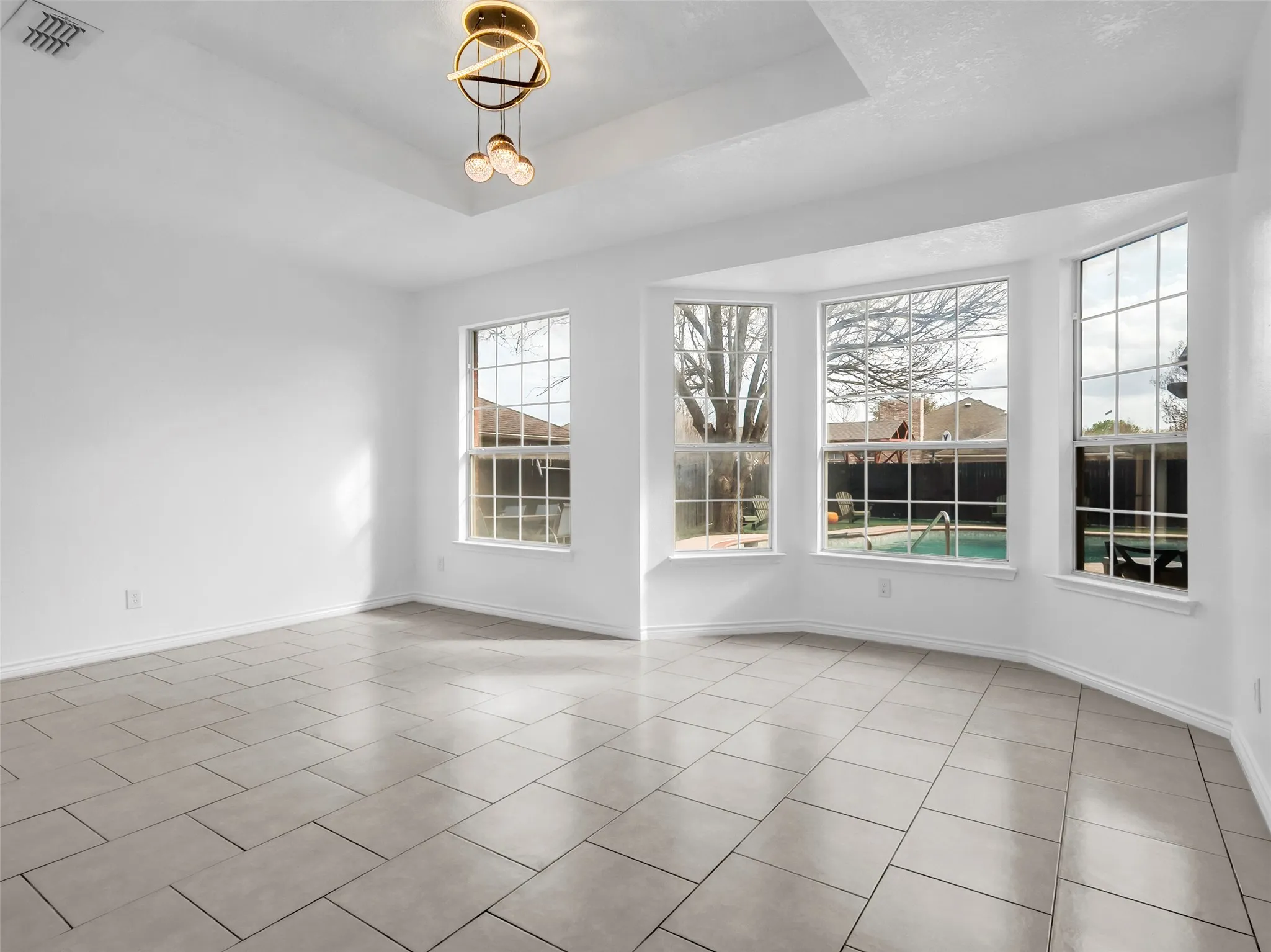 Single Family Residence For Sale in Tarrant County , 2913 Spartacus Drive, Grand Prairie, Texas 75052, 4 Bedroom, 3 Bathroom, 2 Garage spaces, 2,949 Sqft, built in 1993, mls#21380872, Real Estate Agent in Grand Prairie, Homes For Sale in Tarrant county, Homes For Sale in Grand Prairie, Realtor in Grand Prairie Texas, Real Estate Brokerage Independent Realty Texas, Luminita Cordes Realtor