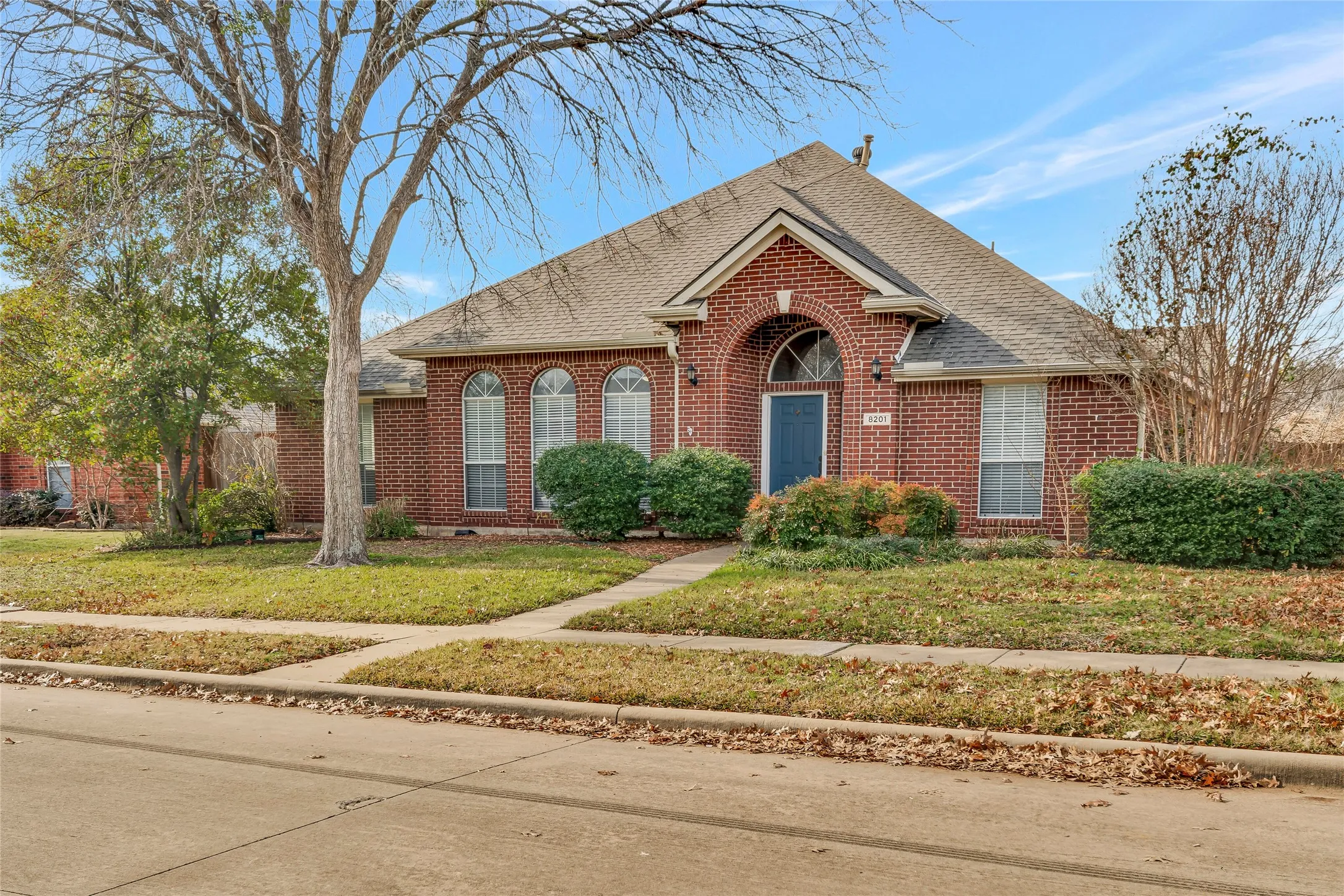 Single Family Residence For Rent in Collin County , 8201 Pacific Street, Frisco, Texas 75035, 4 Bedroom, 2 Bathroom, 2 Garage spaces, 2,112 Sqft, built in 1993, mls#21380941, Real Estate Agent in Frisco, Homes For Rent in Collin county, Homes For Rent in Frisco, Realtor in Frisco Texas, Real Estate Brokerage Independent Realty Texas, Luminita Cordes Realtor