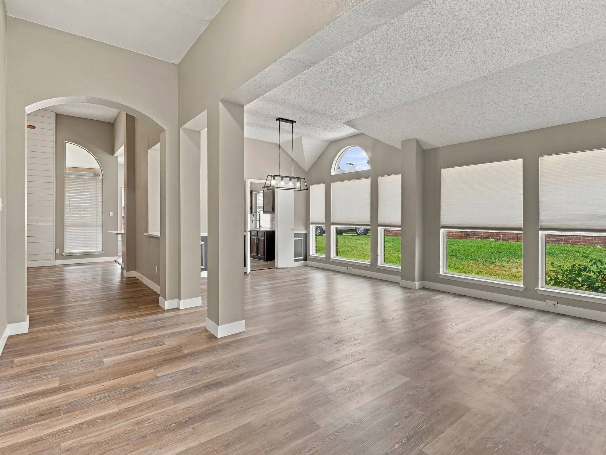 Single Family Residence For Rent in Collin County , 8201 Pacific Street, Frisco, Texas 75035, 4 Bedroom, 2 Bathroom, 2 Garage spaces, 2,112 Sqft, built in 1993, mls#21380941, Real Estate Agent in Frisco, Homes For Rent in Collin county, Homes For Rent in Frisco, Realtor in Frisco Texas, Real Estate Brokerage Independent Realty Texas, Luminita Cordes Realtor
