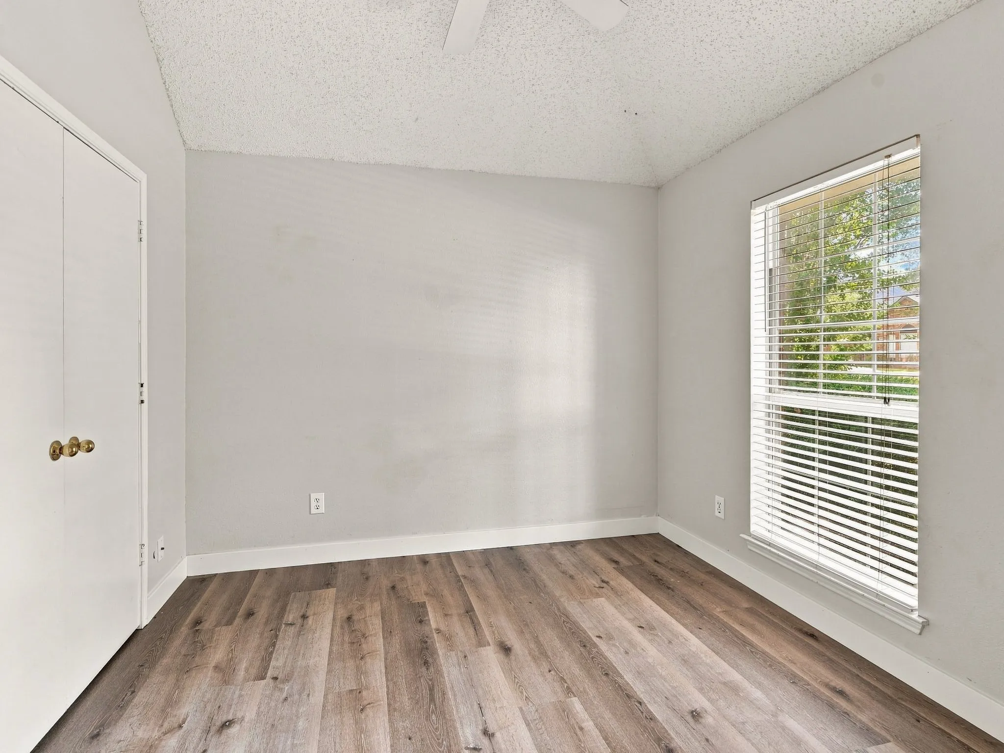 Single Family Residence For Rent in Collin County , 8201 Pacific Street, Frisco, Texas 75035, 4 Bedroom, 2 Bathroom, 2 Garage spaces, 2,112 Sqft, built in 1993, mls#21380941, Real Estate Agent in Frisco, Homes For Rent in Collin county, Homes For Rent in Frisco, Realtor in Frisco Texas, Real Estate Brokerage Independent Realty Texas, Luminita Cordes Realtor
