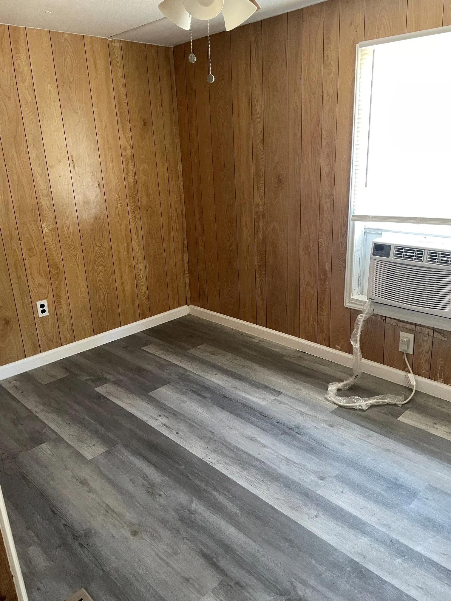 Manufactured Home For Rent in Collin County , 1309 Genoveva Lane, Anna, Texas 75409, 3 Bedroom, 2 Bathroom, Garage spaces, 924 Sqft, built in 1982, mls#21380874, Real Estate Agent in Anna, Homes For Rent in Collin county, Homes For Rent in Anna, Realtor in Anna Texas, Real Estate Brokerage Independent Realty Texas, Luminita Cordes Realtor