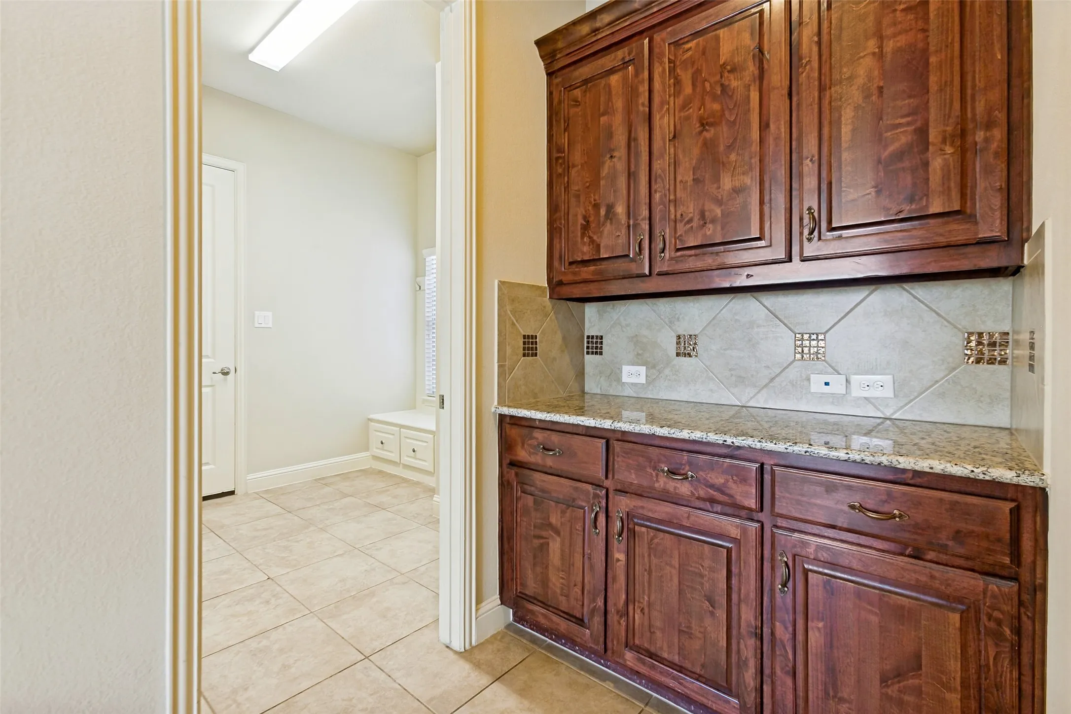 Single Family Residence For Sale in Collin County , 204 Whitewing Lane, Murphy, Texas 75094, 5 Bedroom, 4 Bathroom, 3 Garage spaces, 3,255 Sqft, built in 2015, mls#21380972, Real Estate Agent in Murphy, Homes For Sale in Collin county, Homes For Sale in Murphy, Realtor in Murphy Texas, Real Estate Brokerage Independent Realty Texas, Luminita Cordes Realtor