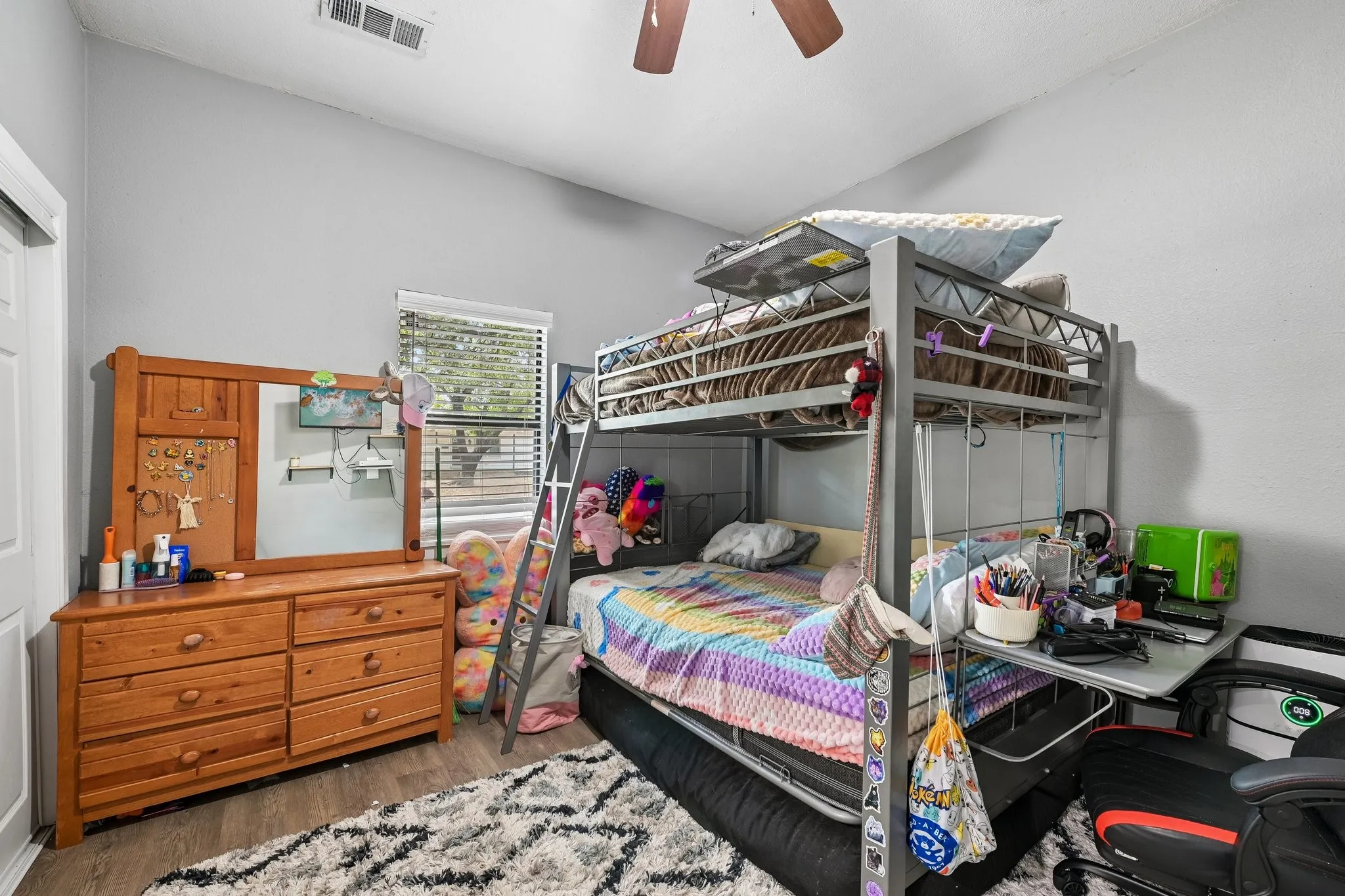 Single Family Residence For Sale in Tarrant County , 3204 Aurora Street, Haltom City, Texas 76117, 4 Bedroom, 2 Bathroom, Garage spaces, 1,275 Sqft, built in 1958, mls#21374996, Real Estate Agent in Haltom City, Homes For Sale in Tarrant county, Homes For Sale in Haltom City, Realtor in Haltom City Texas, Real Estate Brokerage Independent Realty Texas, Luminita Cordes Realtor