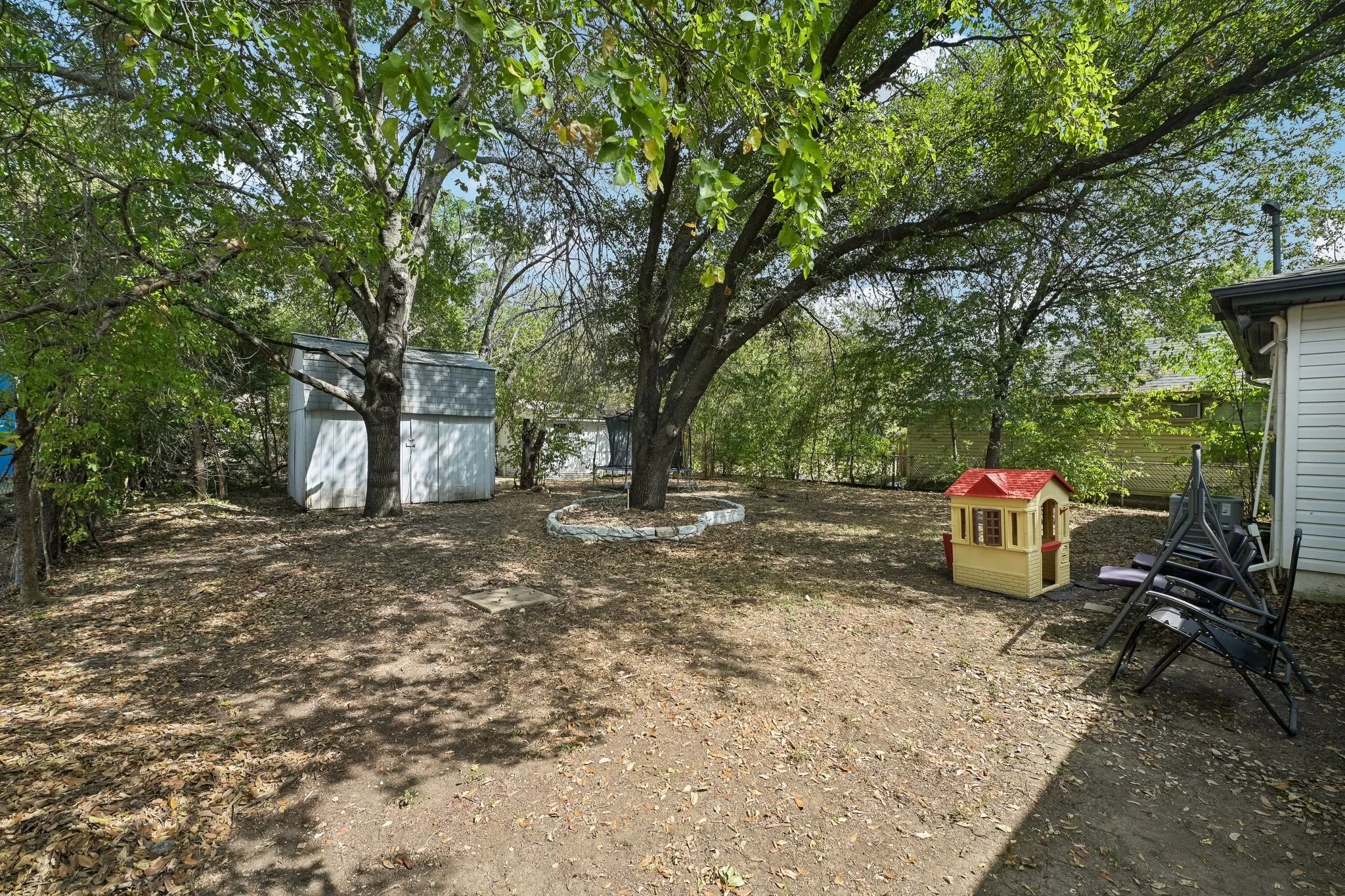 Single Family Residence For Sale in Tarrant County , 3204 Aurora Street, Haltom City, Texas 76117, 4 Bedroom, 2 Bathroom, Garage spaces, 1,275 Sqft, built in 1958, mls#21374996, Real Estate Agent in Haltom City, Homes For Sale in Tarrant county, Homes For Sale in Haltom City, Realtor in Haltom City Texas, Real Estate Brokerage Independent Realty Texas, Luminita Cordes Realtor