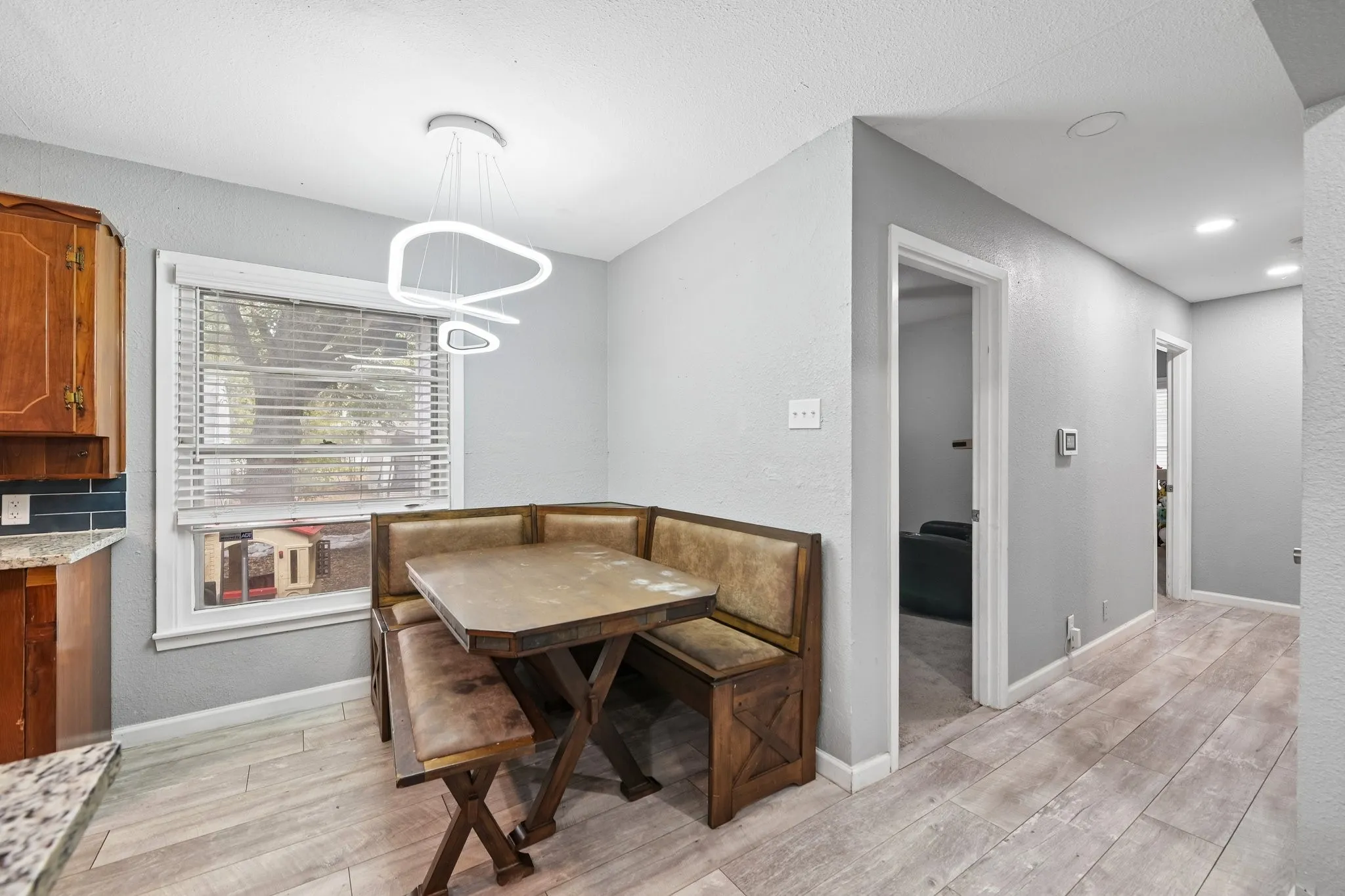 Single Family Residence For Sale in Tarrant County , 3204 Aurora Street, Haltom City, Texas 76117, 4 Bedroom, 2 Bathroom, Garage spaces, 1,275 Sqft, built in 1958, mls#21374996, Real Estate Agent in Haltom City, Homes For Sale in Tarrant county, Homes For Sale in Haltom City, Realtor in Haltom City Texas, Real Estate Brokerage Independent Realty Texas, Luminita Cordes Realtor