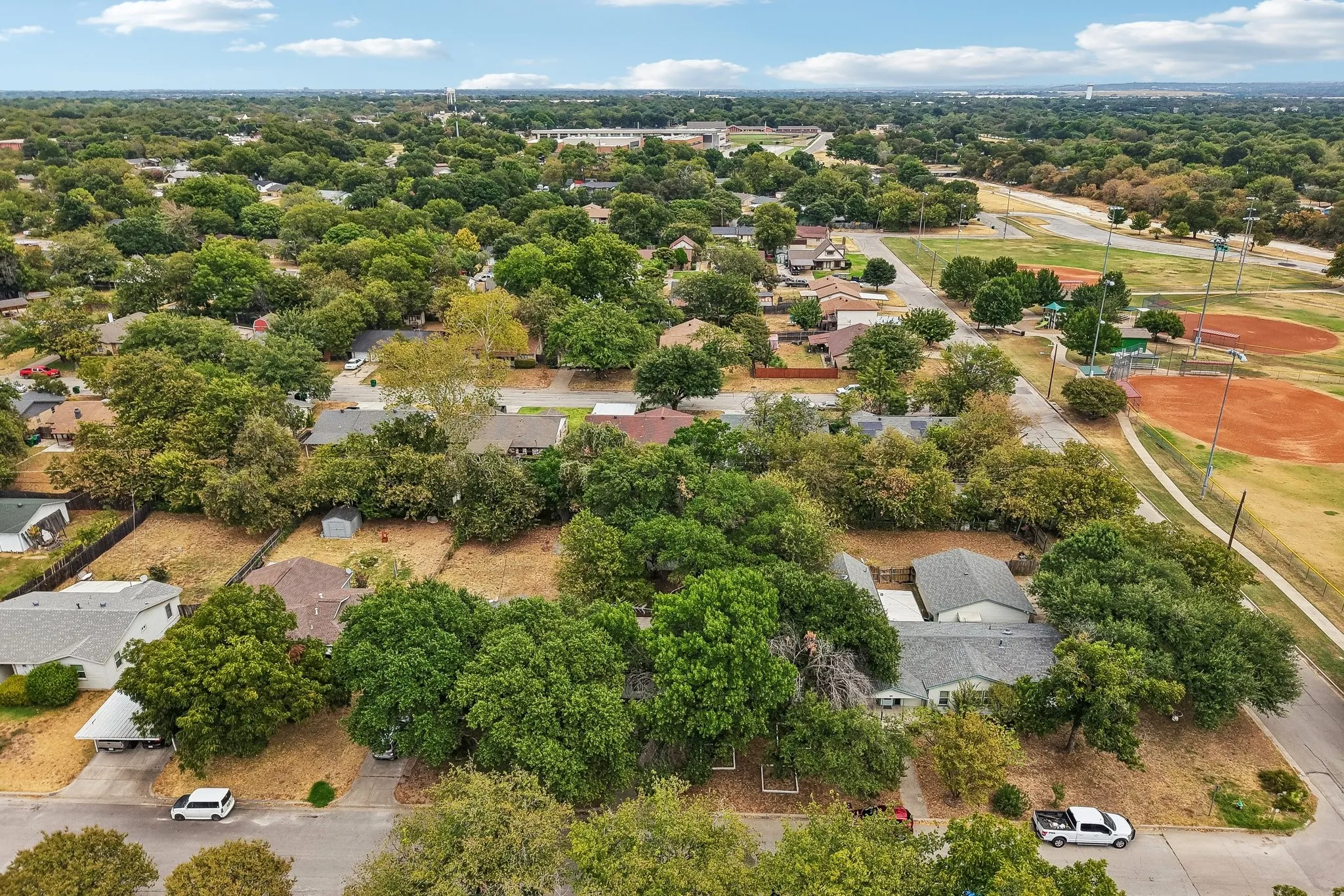 Single Family Residence For Sale in Tarrant County , 3204 Aurora Street, Haltom City, Texas 76117, 4 Bedroom, 2 Bathroom, Garage spaces, 1,275 Sqft, built in 1958, mls#21374996, Real Estate Agent in Haltom City, Homes For Sale in Tarrant county, Homes For Sale in Haltom City, Realtor in Haltom City Texas, Real Estate Brokerage Independent Realty Texas, Luminita Cordes Realtor