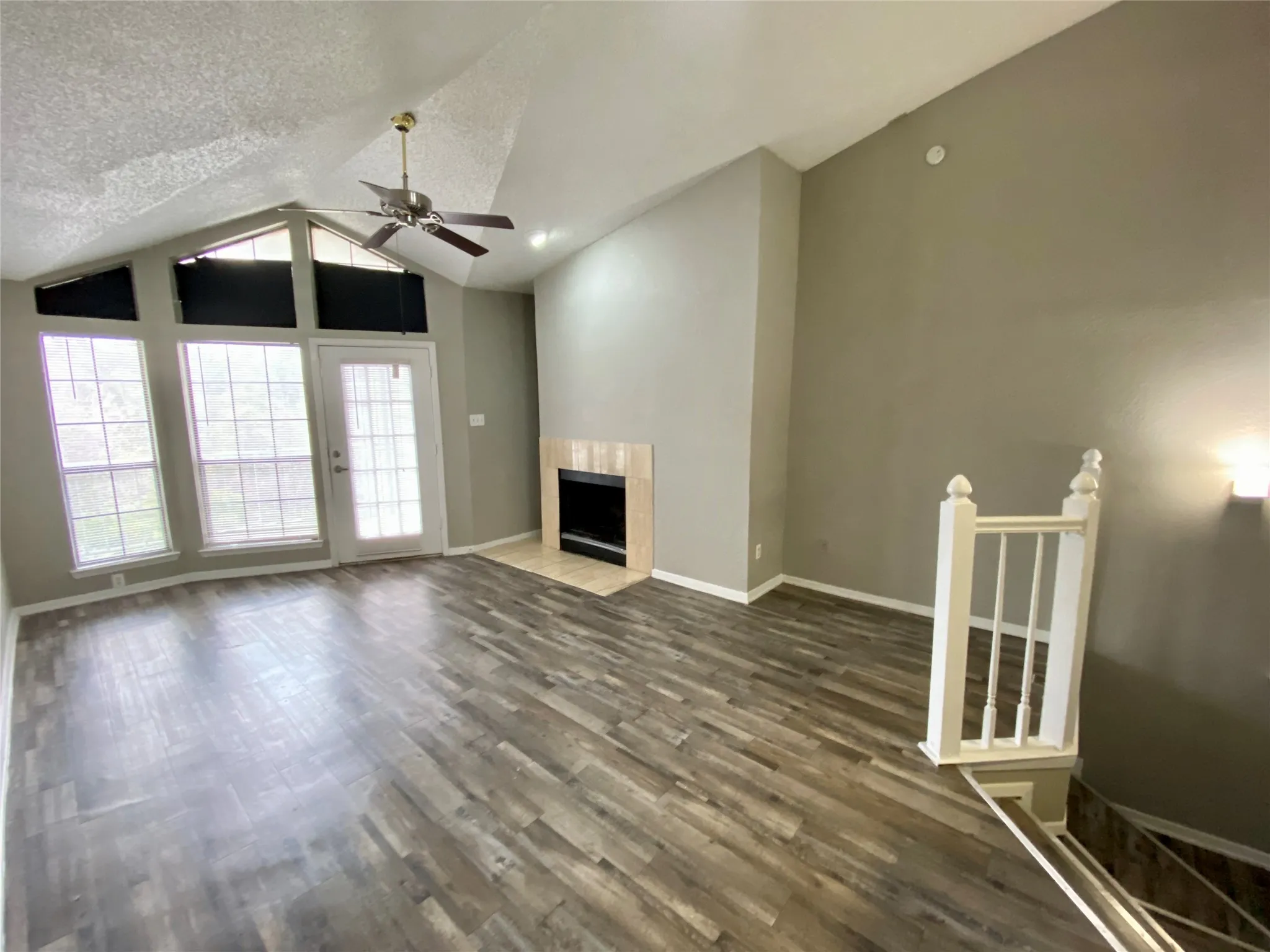 Apartment For Rent in Dallas County , 9823 Summerwood Circle 2002, Dallas, Texas 75243, 1 Bedroom, 1 Bathroom, 1 Garage spaces, 893 Sqft, built in 1985, mls#21380978, Real Estate Agent in Dallas, Homes For Rent in Dallas county, Homes For Rent in Dallas, Realtor in Dallas Texas, Real Estate Brokerage Independent Realty Texas, Luminita Cordes Realtor