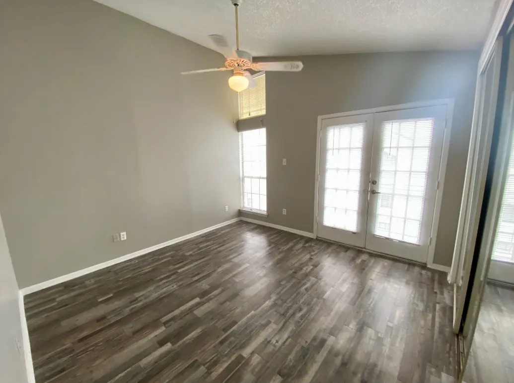 Apartment For Rent in Dallas County , 9823 Summerwood Circle 2002, Dallas, Texas 75243, 1 Bedroom, 1 Bathroom, 1 Garage spaces, 893 Sqft, built in 1985, mls#21380978, Real Estate Agent in Dallas, Homes For Rent in Dallas county, Homes For Rent in Dallas, Realtor in Dallas Texas, Real Estate Brokerage Independent Realty Texas, Luminita Cordes Realtor