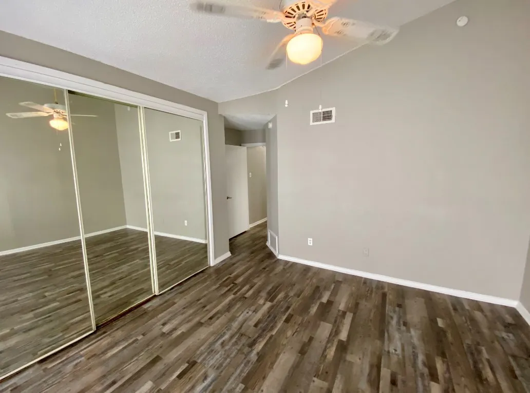 Apartment For Rent in Dallas County , 9823 Summerwood Circle 2002, Dallas, Texas 75243, 1 Bedroom, 1 Bathroom, 1 Garage spaces, 893 Sqft, built in 1985, mls#21380978, Real Estate Agent in Dallas, Homes For Rent in Dallas county, Homes For Rent in Dallas, Realtor in Dallas Texas, Real Estate Brokerage Independent Realty Texas, Luminita Cordes Realtor