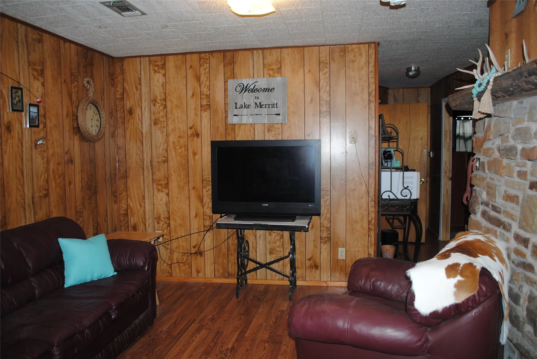 Single Family Residence For Sale in Mills County , 73 109, Goldthwaite, Texas 76844, 4 Bedroom, 3 Bathroom, Garage spaces, 2,240 Sqft, built in 1986, mls#21380993, Real Estate Agent in Goldthwaite, Homes For Sale in Mills county, Homes For Sale in Goldthwaite, Realtor in Goldthwaite Texas, Real Estate Brokerage Independent Realty Texas, Luminita Cordes Realtor