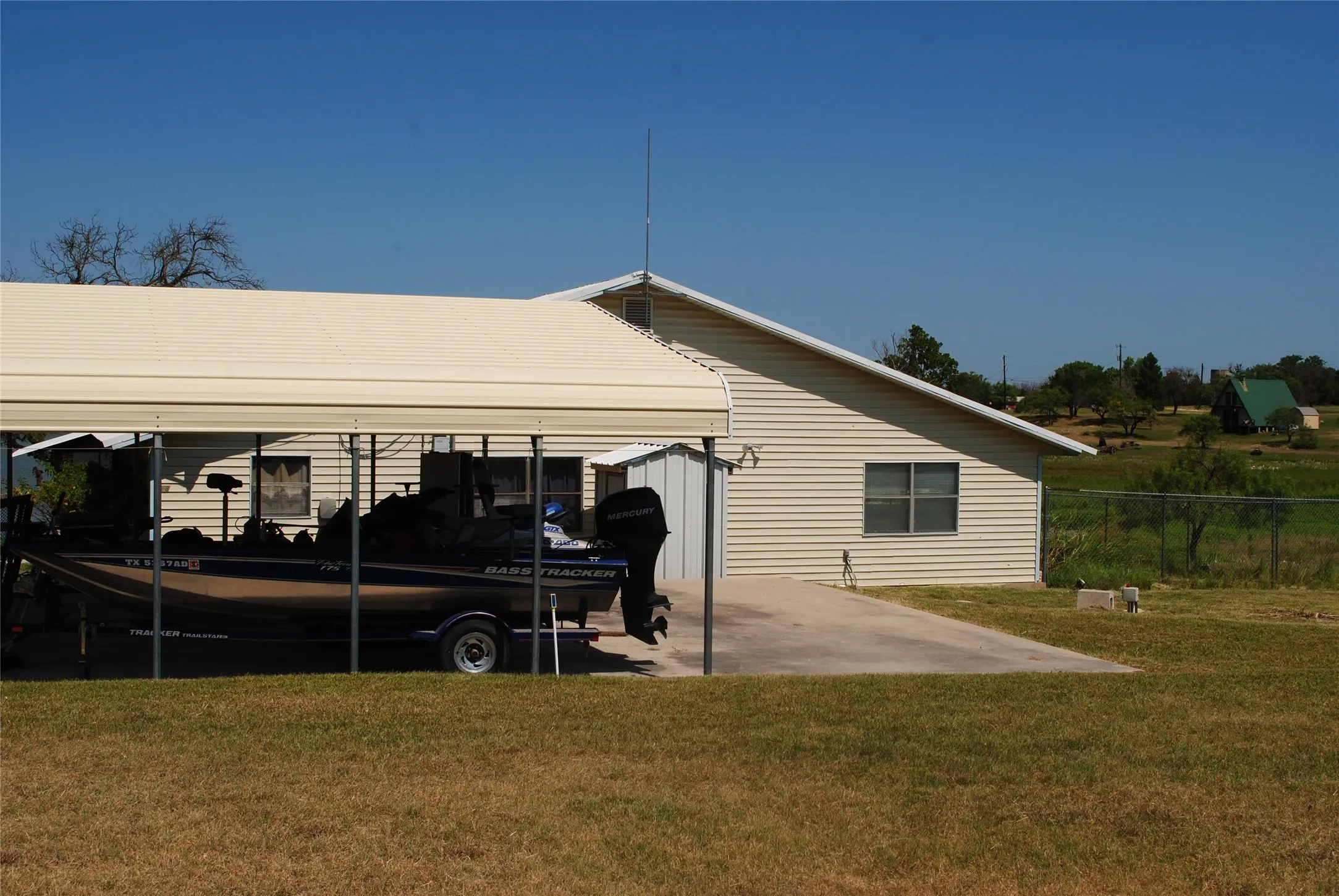 Single Family Residence For Sale in Mills County , 73 109, Goldthwaite, Texas 76844, 4 Bedroom, 3 Bathroom, Garage spaces, 2,240 Sqft, built in 1986, mls#21380993, Real Estate Agent in Goldthwaite, Homes For Sale in Mills county, Homes For Sale in Goldthwaite, Realtor in Goldthwaite Texas, Real Estate Brokerage Independent Realty Texas, Luminita Cordes Realtor