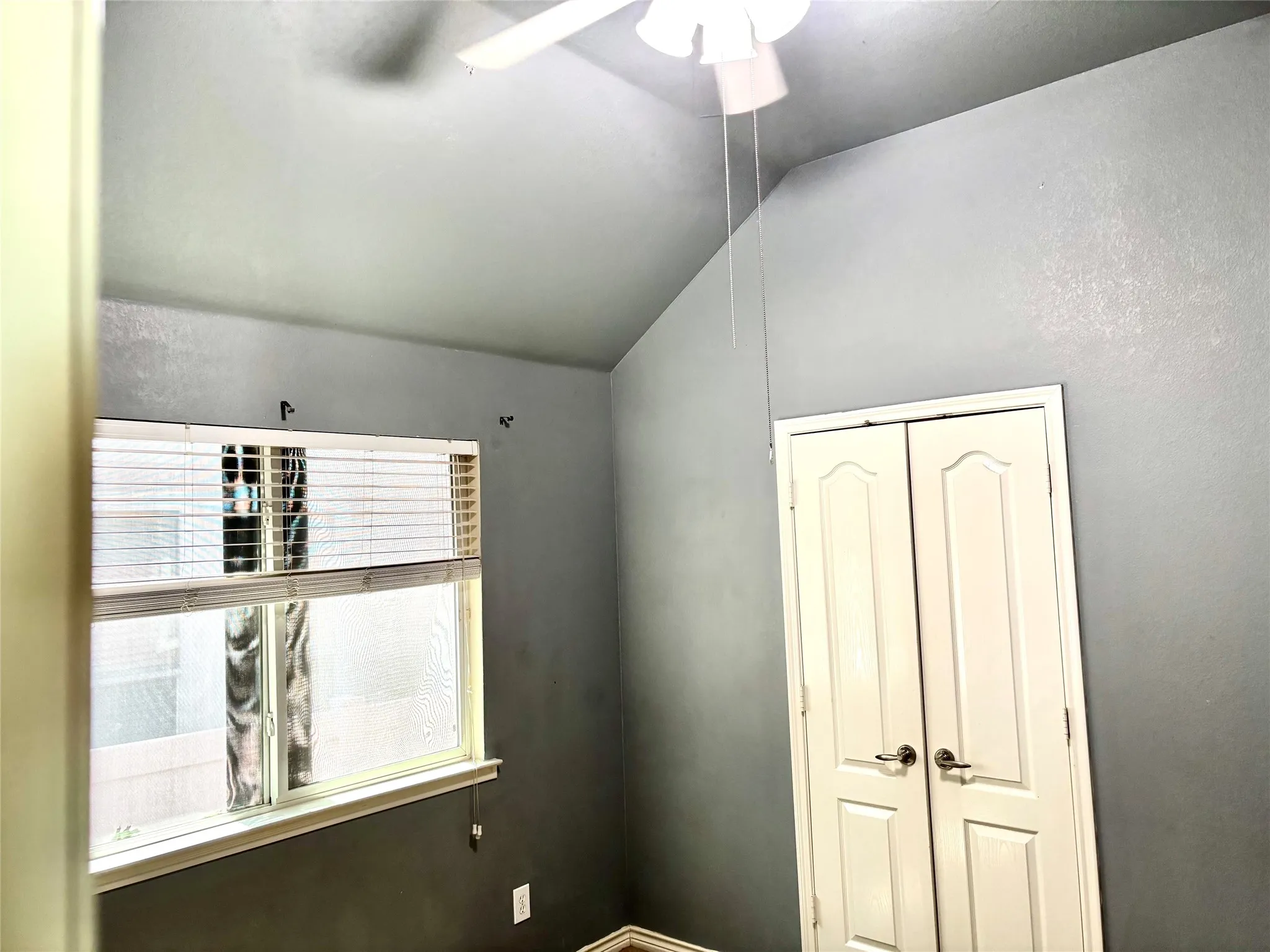 Single Family Residence For Rent in Denton County , 1512 Continental Congress Parkway, Savannah, Texas 76227, 4 Bedroom, 2 Bathroom, 2 Garage spaces, 1,657 Sqft, built in 2007, mls#21377823, Real Estate Agent in Savannah, Homes For Rent in Denton county, Homes For Rent in Savannah, Realtor in Savannah Texas, Real Estate Brokerage Independent Realty Texas, Luminita Cordes Realtor