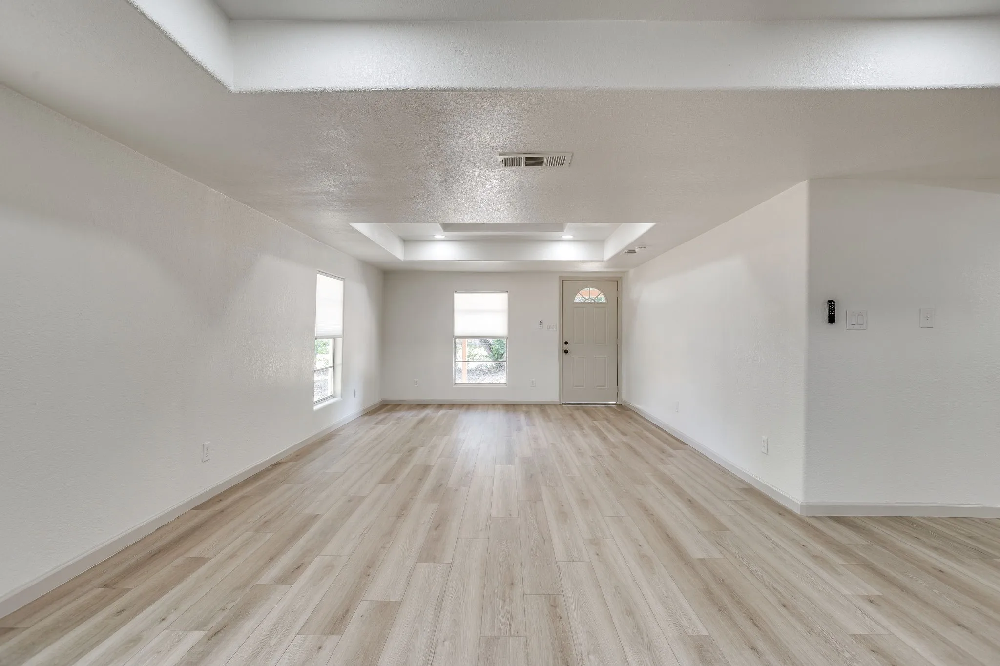 Single Family Residence For Sale in Johnson County , 407 Ada Street, Cleburne, Texas 76031, 3 Bedroom, 2 Bathroom, Garage spaces, 1,136 Sqft, built in 1953, mls#21380566, Real Estate Agent in Cleburne, Homes For Sale in Johnson county, Homes For Sale in Cleburne, Realtor in Cleburne Texas, Real Estate Brokerage Independent Realty Texas, Luminita Cordes Realtor