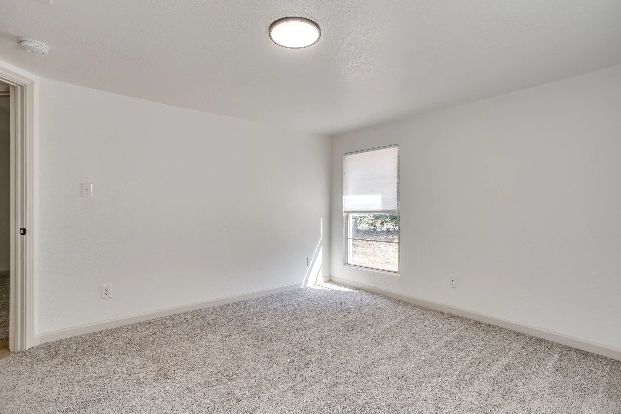 Single Family Residence For Sale in Johnson County , 407 Ada Street, Cleburne, Texas 76031, 3 Bedroom, 2 Bathroom, Garage spaces, 1,136 Sqft, built in 1953, mls#21380566, Real Estate Agent in Cleburne, Homes For Sale in Johnson county, Homes For Sale in Cleburne, Realtor in Cleburne Texas, Real Estate Brokerage Independent Realty Texas, Luminita Cordes Realtor