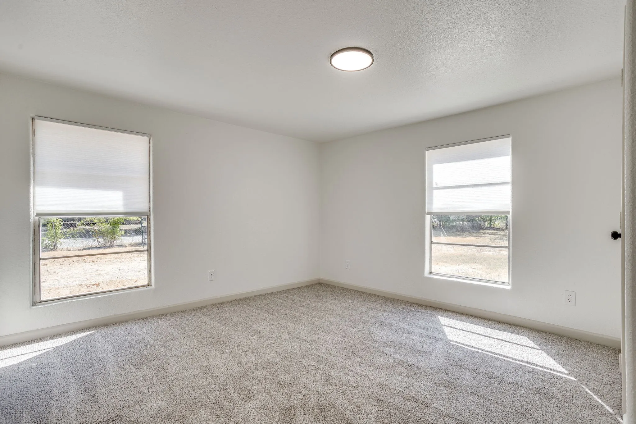 Single Family Residence For Sale in Johnson County , 407 Ada Street, Cleburne, Texas 76031, 3 Bedroom, 2 Bathroom, Garage spaces, 1,136 Sqft, built in 1953, mls#21380566, Real Estate Agent in Cleburne, Homes For Sale in Johnson county, Homes For Sale in Cleburne, Realtor in Cleburne Texas, Real Estate Brokerage Independent Realty Texas, Luminita Cordes Realtor