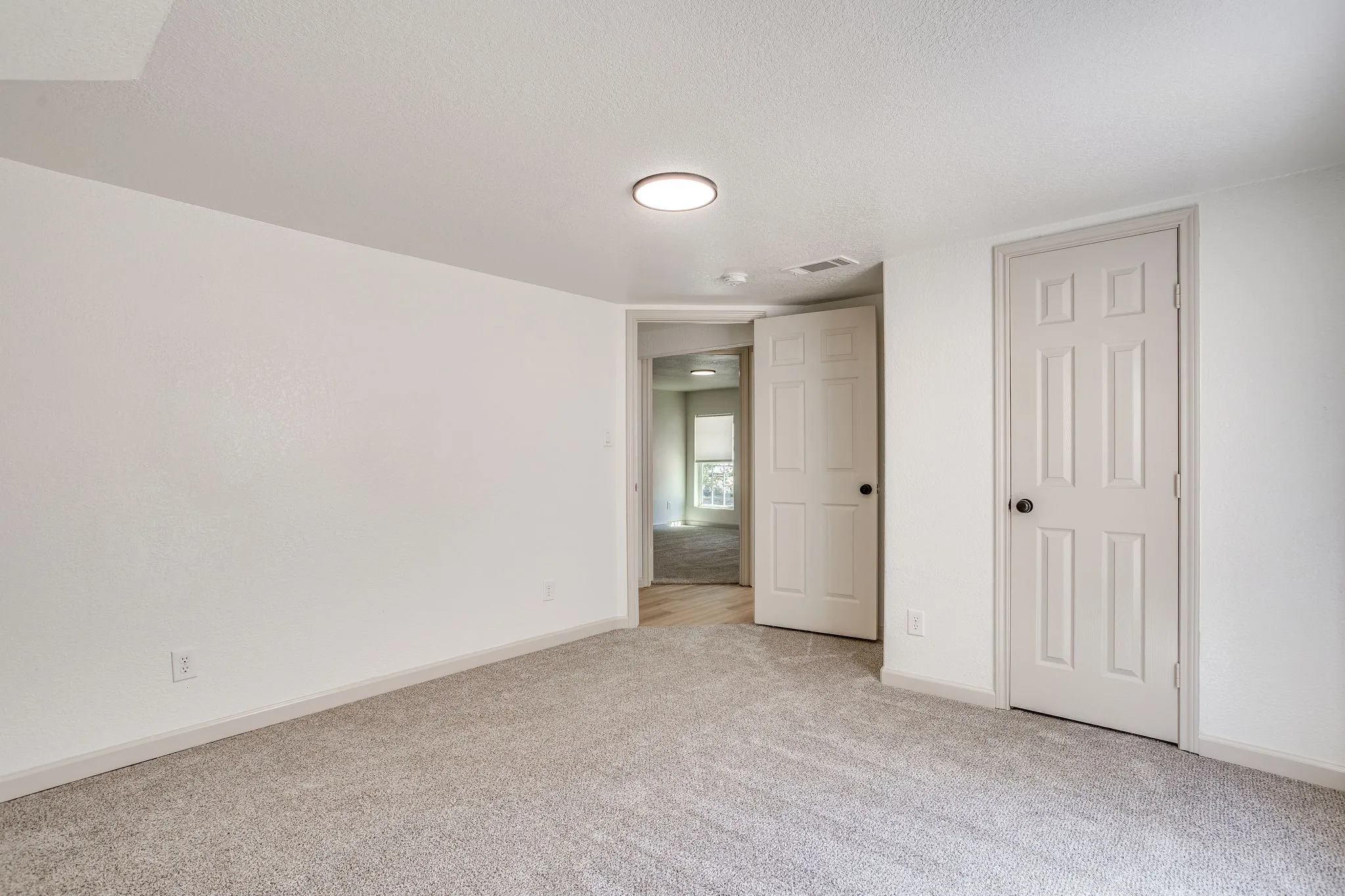 Single Family Residence For Sale in Johnson County , 407 Ada Street, Cleburne, Texas 76031, 3 Bedroom, 2 Bathroom, Garage spaces, 1,136 Sqft, built in 1953, mls#21380566, Real Estate Agent in Cleburne, Homes For Sale in Johnson county, Homes For Sale in Cleburne, Realtor in Cleburne Texas, Real Estate Brokerage Independent Realty Texas, Luminita Cordes Realtor