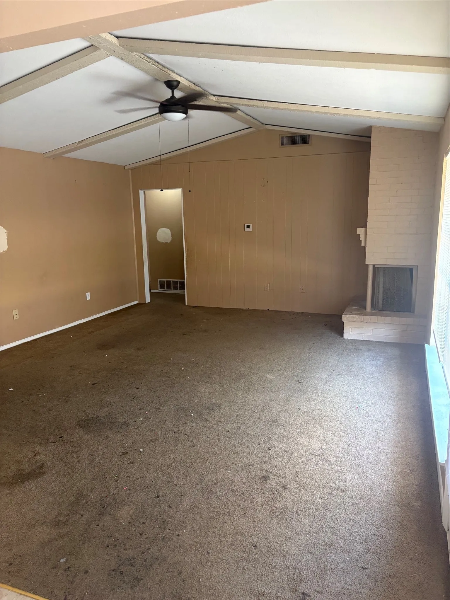 Single Family Residence For Sale in Denton County , 2029 Shenandoah, Carrollton, Texas 75007, 3 Bedroom, 2 Bathroom, 2 Garage spaces, 1,432 Sqft, built in 1973, mls#21381015, Real Estate Agent in Carrollton, Homes For Sale in Denton county, Homes For Sale in Carrollton, Realtor in Carrollton Texas, Real Estate Brokerage Independent Realty Texas, Luminita Cordes Realtor