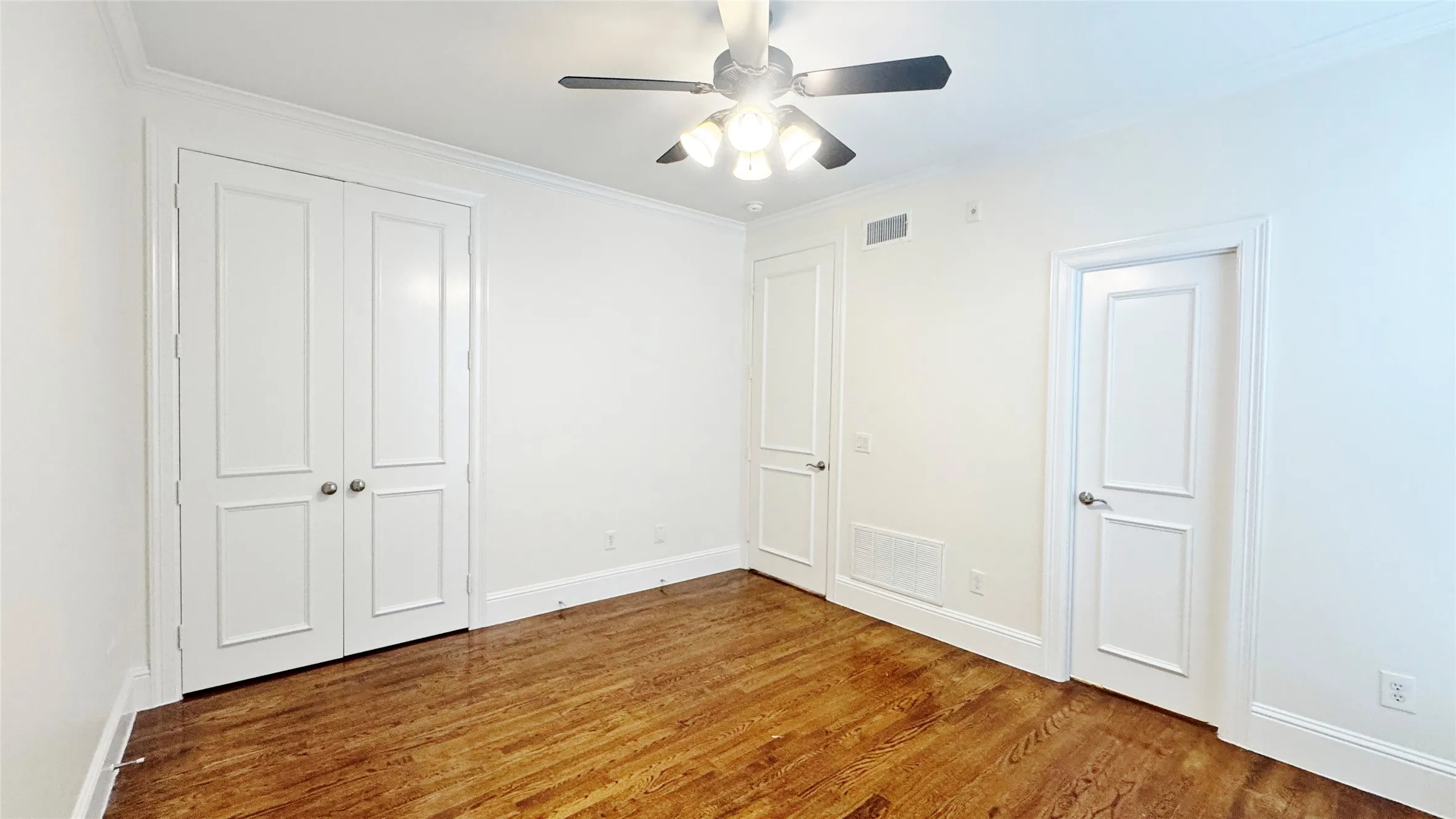 Townhouse For Rent in Dallas County , 4148 Grassmere Lane 4A, University Park, Texas 75205, 4 Bedroom, 4 Bathroom, 2 Garage spaces, 2,124 Sqft, built in 2007, mls#21381011, Real Estate Agent in University Park, Homes For Rent in Dallas county, Homes For Rent in University Park, Realtor in University Park Texas, Real Estate Brokerage Independent Realty Texas, Luminita Cordes Realtor