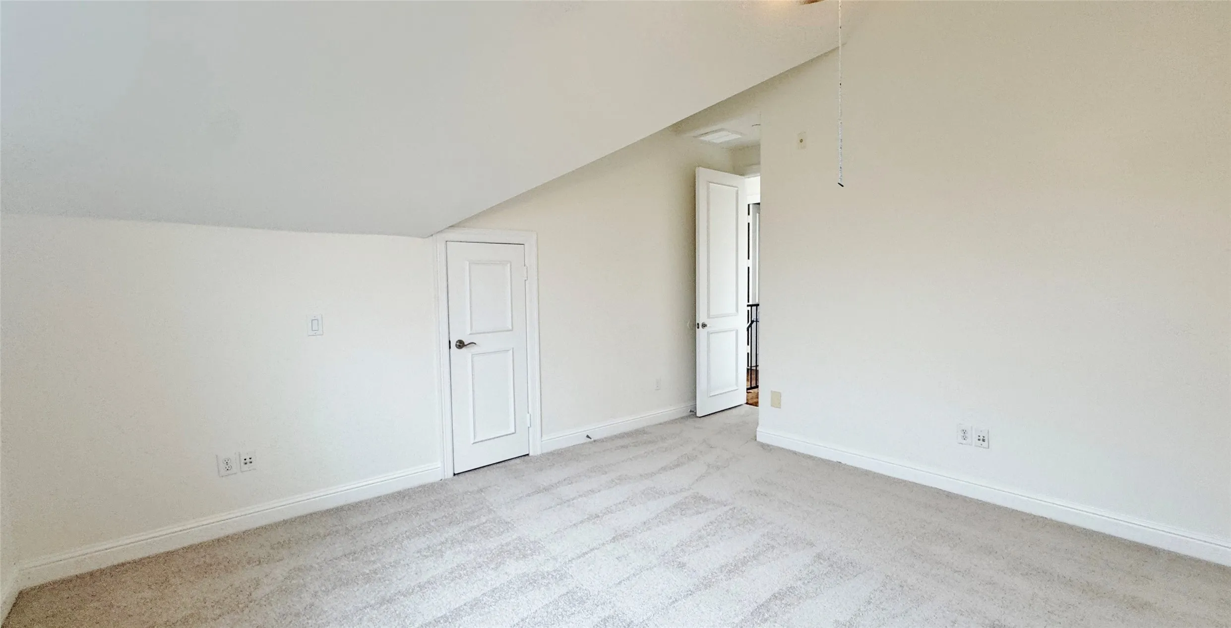 Townhouse For Rent in Dallas County , 4148 Grassmere Lane 4A, University Park, Texas 75205, 4 Bedroom, 4 Bathroom, 2 Garage spaces, 2,124 Sqft, built in 2007, mls#21381011, Real Estate Agent in University Park, Homes For Rent in Dallas county, Homes For Rent in University Park, Realtor in University Park Texas, Real Estate Brokerage Independent Realty Texas, Luminita Cordes Realtor