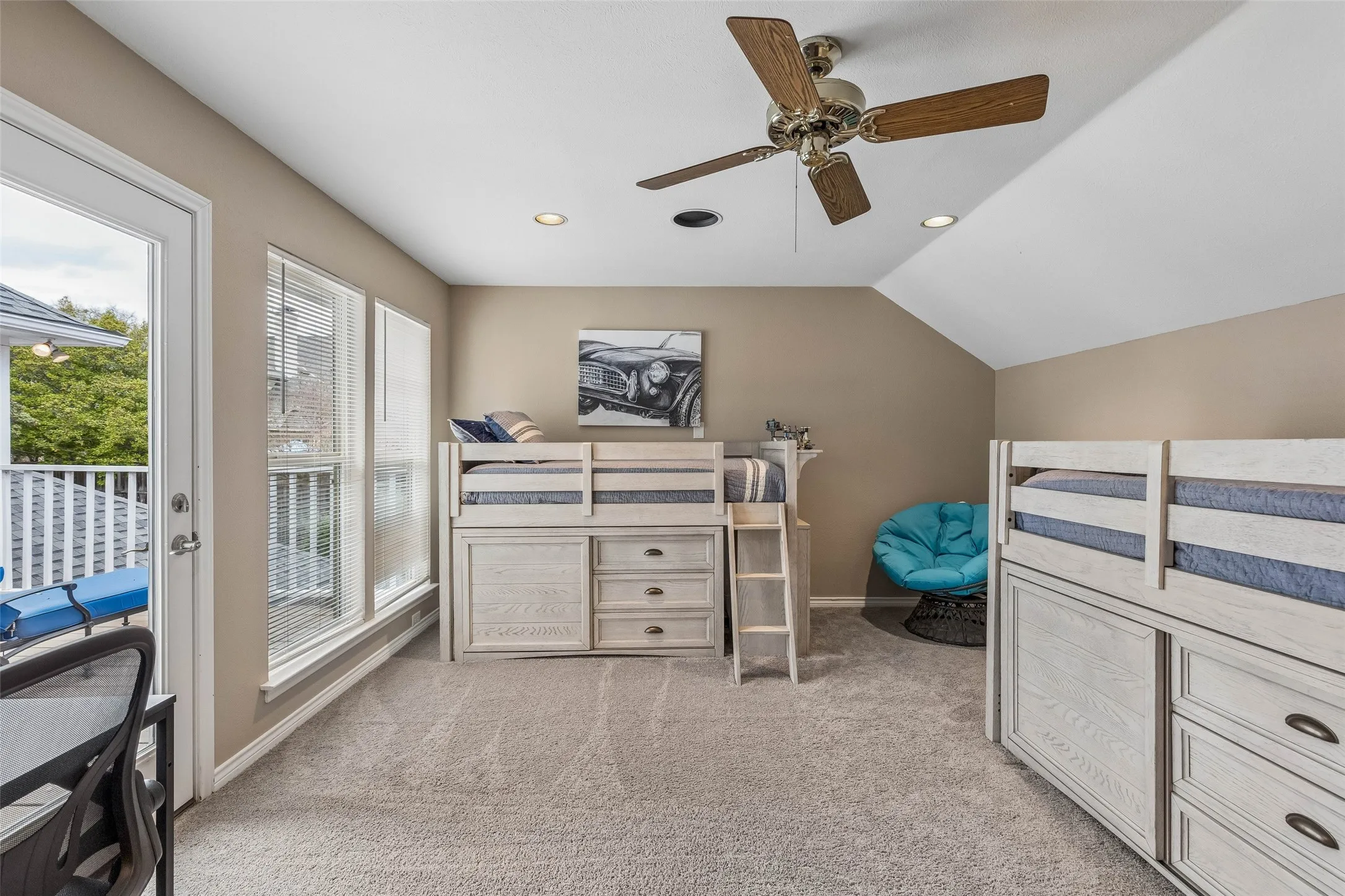 Single Family Residence For Sale in Dallas County , 9631 Hilldale Drive, Dallas, Texas 75231, 5 Bedroom, 7 Bathroom, 3 Garage spaces, 5,586 Sqft, built in 1979, mls#21380614, Real Estate Agent in Dallas, Homes For Sale in Dallas county, Homes For Sale in Dallas, Realtor in Dallas Texas, Real Estate Brokerage Independent Realty Texas, Luminita Cordes Realtor