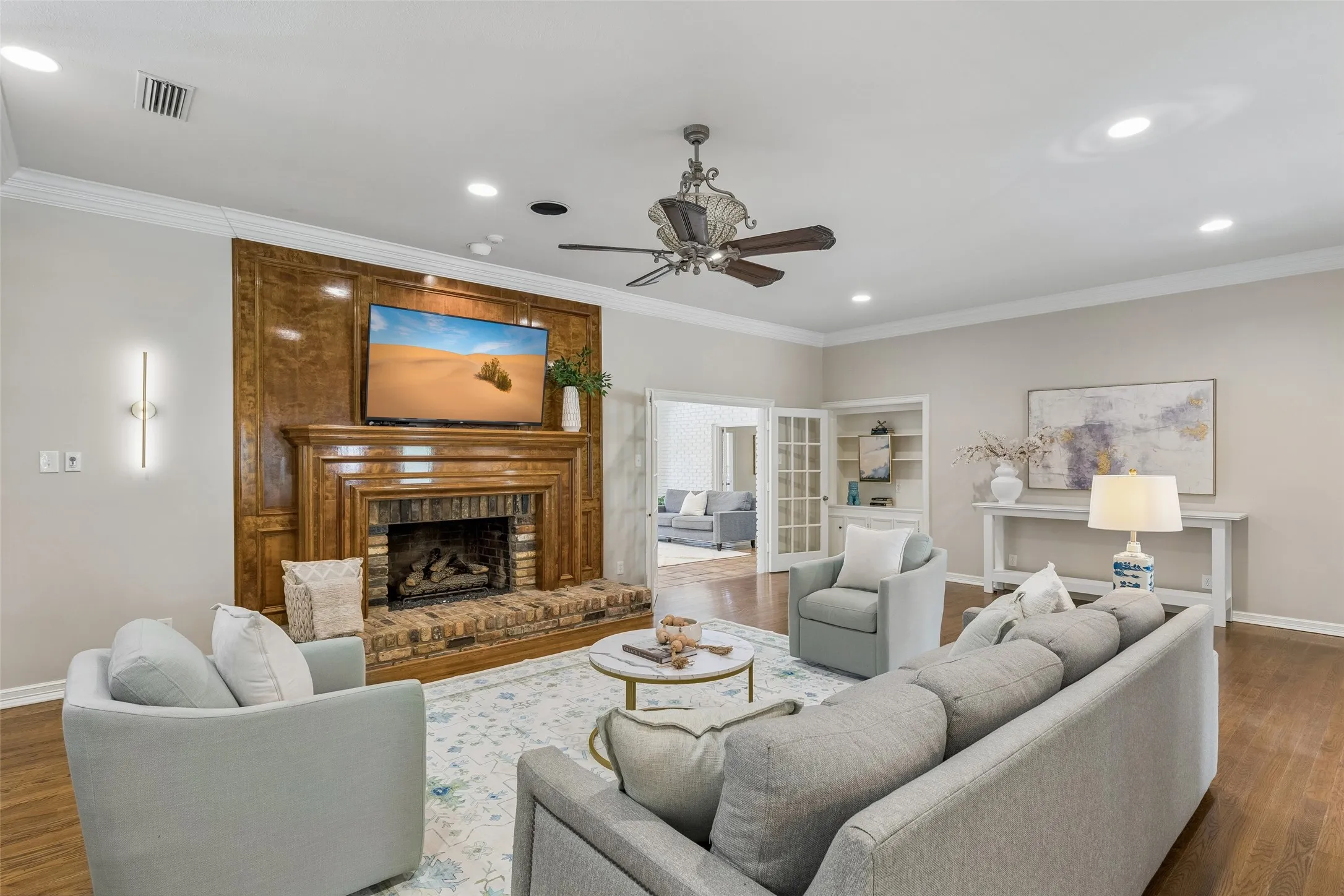 Single Family Residence For Sale in Dallas County , 9631 Hilldale Drive, Dallas, Texas 75231, 5 Bedroom, 7 Bathroom, 3 Garage spaces, 5,586 Sqft, built in 1979, mls#21380614, Real Estate Agent in Dallas, Homes For Sale in Dallas county, Homes For Sale in Dallas, Realtor in Dallas Texas, Real Estate Brokerage Independent Realty Texas, Luminita Cordes Realtor