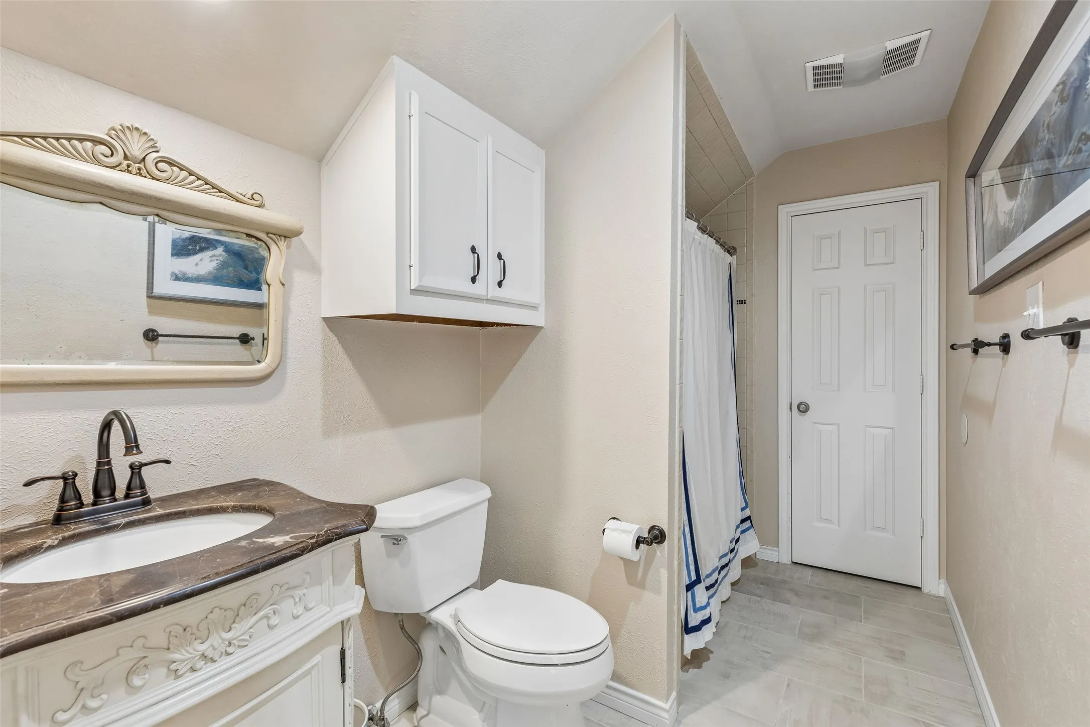 Single Family Residence For Sale in Dallas County , 9631 Hilldale Drive, Dallas, Texas 75231, 5 Bedroom, 7 Bathroom, 3 Garage spaces, 5,586 Sqft, built in 1979, mls#21380614, Real Estate Agent in Dallas, Homes For Sale in Dallas county, Homes For Sale in Dallas, Realtor in Dallas Texas, Real Estate Brokerage Independent Realty Texas, Luminita Cordes Realtor