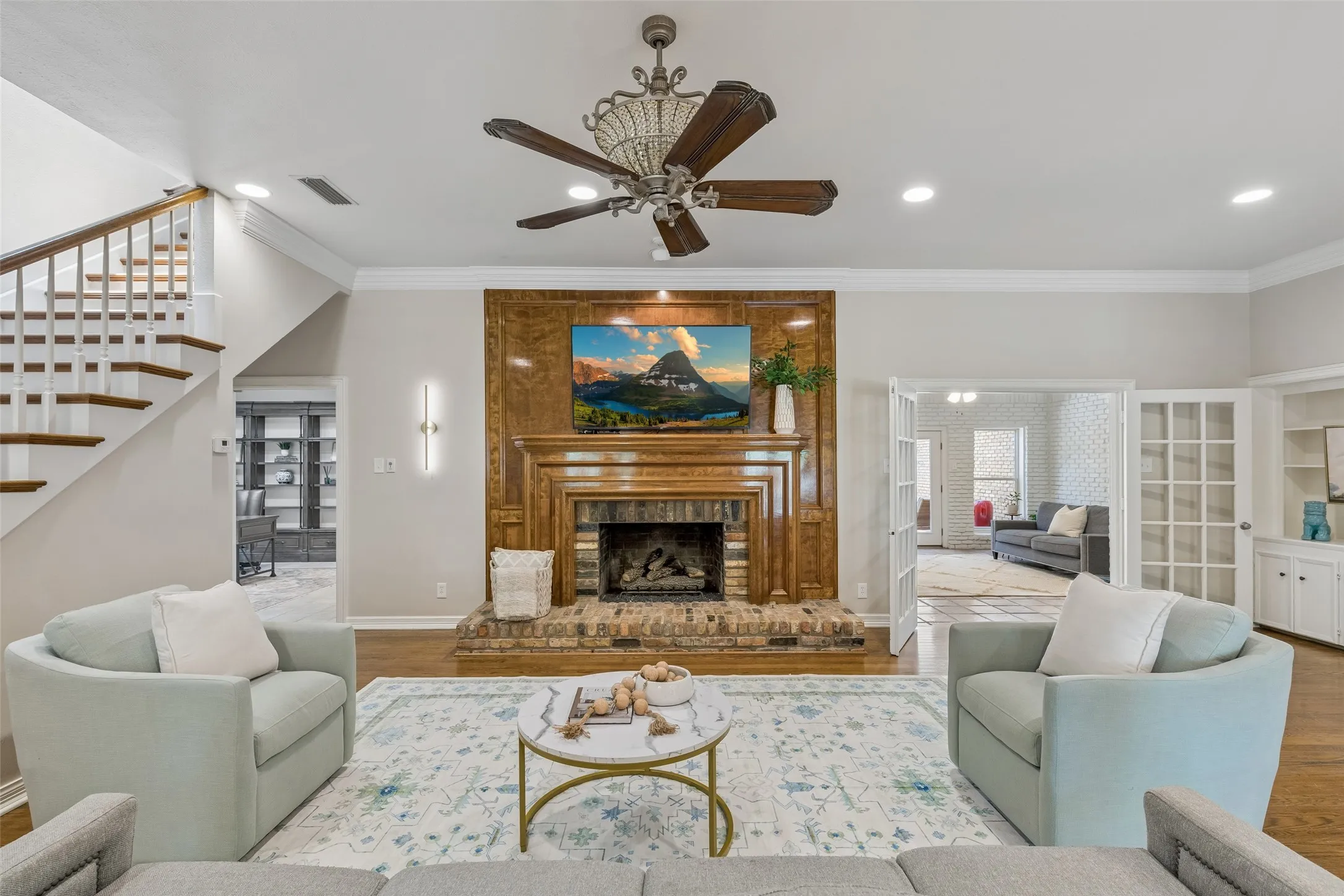 Single Family Residence For Sale in Dallas County , 9631 Hilldale Drive, Dallas, Texas 75231, 5 Bedroom, 7 Bathroom, 3 Garage spaces, 5,586 Sqft, built in 1979, mls#21380614, Real Estate Agent in Dallas, Homes For Sale in Dallas county, Homes For Sale in Dallas, Realtor in Dallas Texas, Real Estate Brokerage Independent Realty Texas, Luminita Cordes Realtor