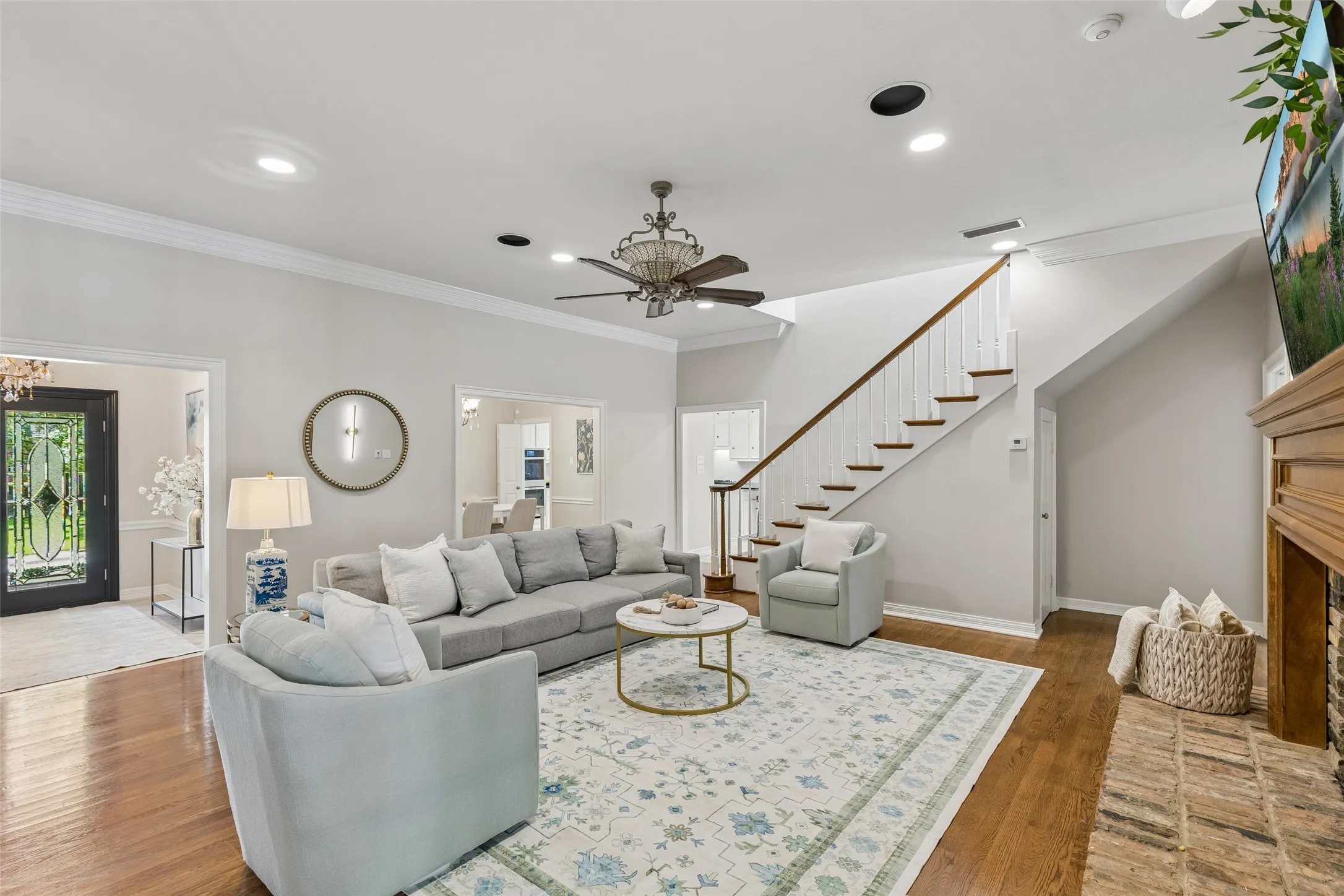 Single Family Residence For Sale in Dallas County , 9631 Hilldale Drive, Dallas, Texas 75231, 5 Bedroom, 7 Bathroom, 3 Garage spaces, 5,586 Sqft, built in 1979, mls#21380614, Real Estate Agent in Dallas, Homes For Sale in Dallas county, Homes For Sale in Dallas, Realtor in Dallas Texas, Real Estate Brokerage Independent Realty Texas, Luminita Cordes Realtor