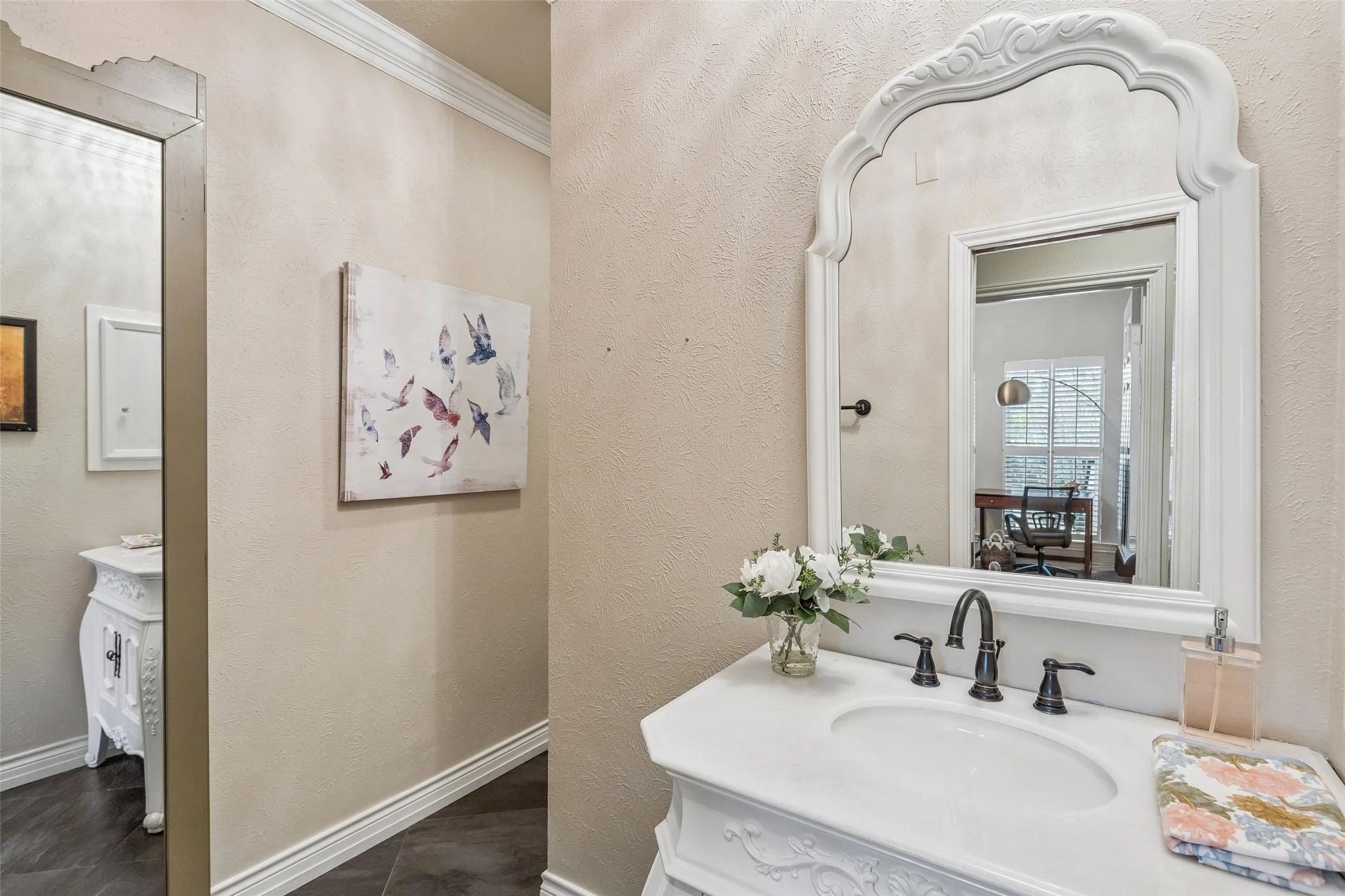 Single Family Residence For Sale in Dallas County , 9631 Hilldale Drive, Dallas, Texas 75231, 5 Bedroom, 7 Bathroom, 3 Garage spaces, 5,586 Sqft, built in 1979, mls#21380614, Real Estate Agent in Dallas, Homes For Sale in Dallas county, Homes For Sale in Dallas, Realtor in Dallas Texas, Real Estate Brokerage Independent Realty Texas, Luminita Cordes Realtor