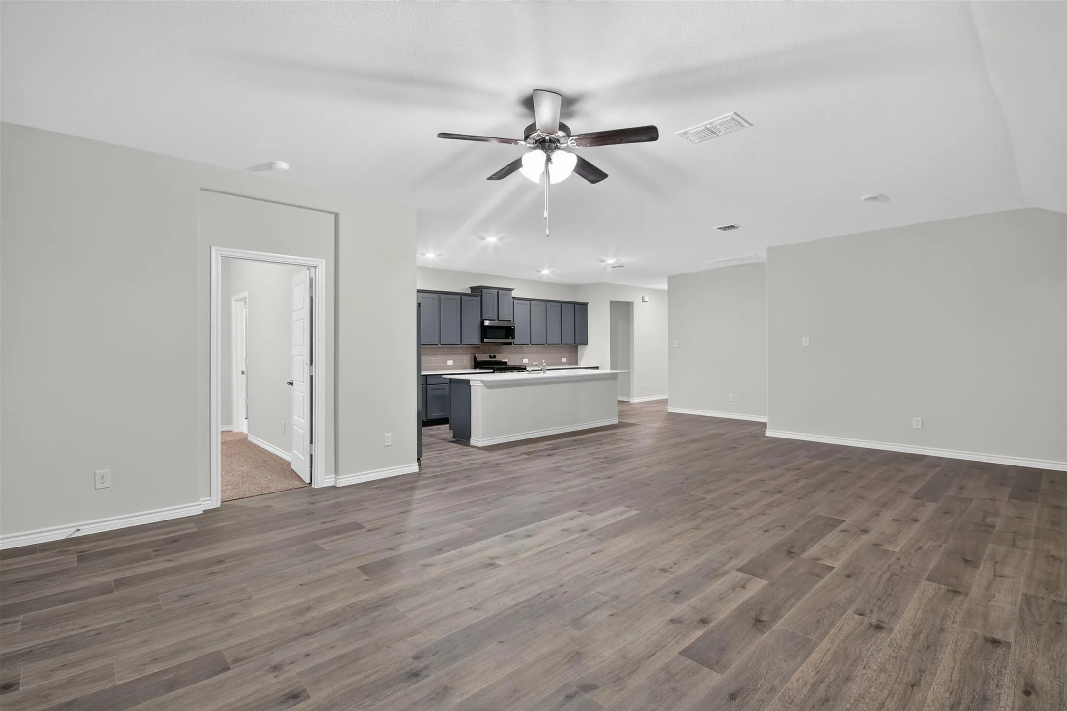 Single Family Residence For Rent in Rockwall County , 2025 Hearn Drive, Royse City, Texas 75189, 4 Bedroom, 2 Bathroom, 2 Garage spaces, 2,100 Sqft, built in 2026, mls#21379366, Real Estate Agent in Royse City, Homes For Rent in Rockwall county, Homes For Rent in Royse City, Realtor in Royse City Texas, Real Estate Brokerage Independent Realty Texas, Luminita Cordes Realtor