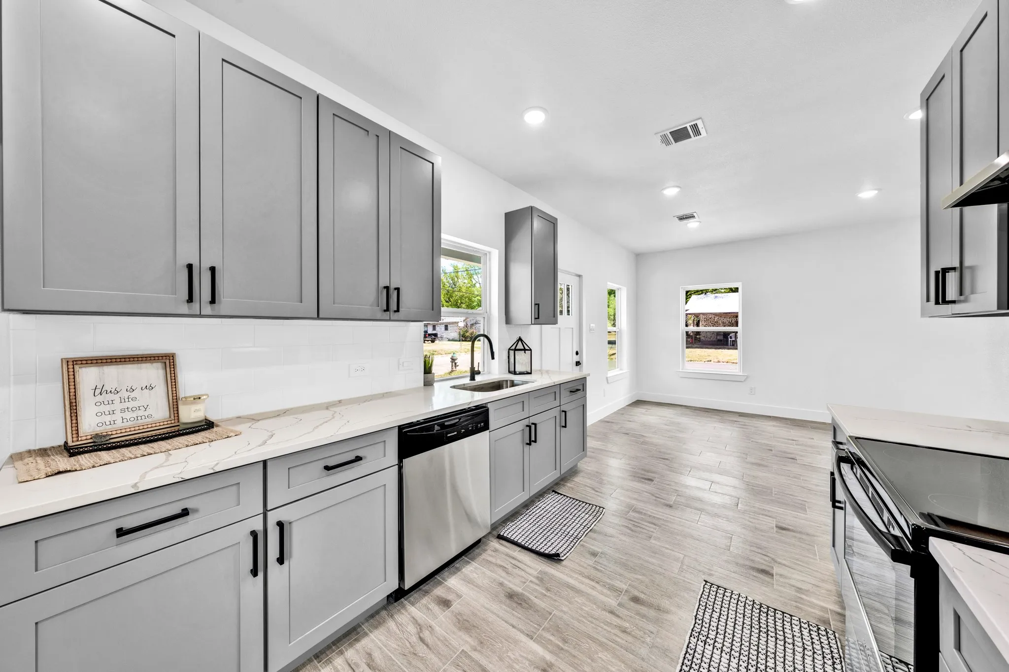 Single Family Residence For Sale in Hopkins County , 220 Calvert Street, Sulphur Springs, Texas 75482, 2 Bedroom, 2 Bathroom, Garage spaces, 862 Sqft, built in 2026, mls#21377690, Real Estate Agent in Sulphur Springs, Homes For Sale in Hopkins county, Homes For Sale in Sulphur Springs, Realtor in Sulphur Springs Texas, Real Estate Brokerage Independent Realty Texas, Luminita Cordes Realtor