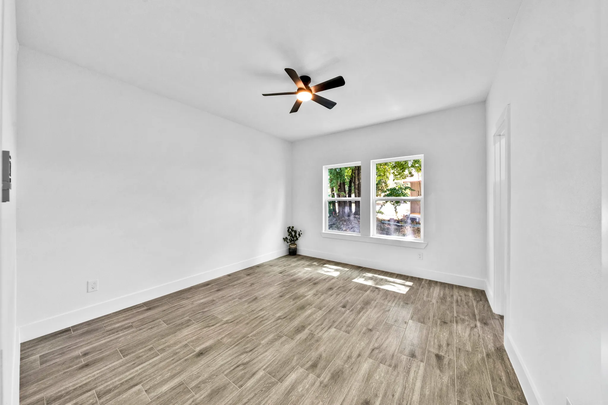Single Family Residence For Sale in Hopkins County , 220 Calvert Street, Sulphur Springs, Texas 75482, 2 Bedroom, 2 Bathroom, Garage spaces, 862 Sqft, built in 2026, mls#21377690, Real Estate Agent in Sulphur Springs, Homes For Sale in Hopkins county, Homes For Sale in Sulphur Springs, Realtor in Sulphur Springs Texas, Real Estate Brokerage Independent Realty Texas, Luminita Cordes Realtor