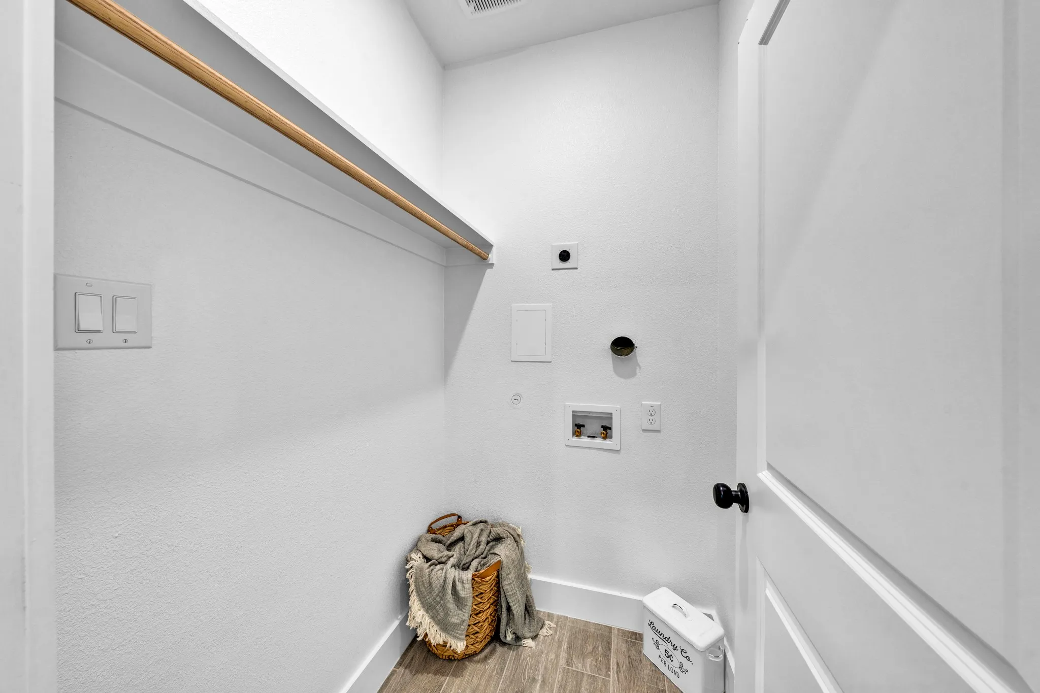 Single Family Residence For Sale in Hopkins County , 220 Calvert Street, Sulphur Springs, Texas 75482, 2 Bedroom, 2 Bathroom, Garage spaces, 862 Sqft, built in 2026, mls#21377690, Real Estate Agent in Sulphur Springs, Homes For Sale in Hopkins county, Homes For Sale in Sulphur Springs, Realtor in Sulphur Springs Texas, Real Estate Brokerage Independent Realty Texas, Luminita Cordes Realtor