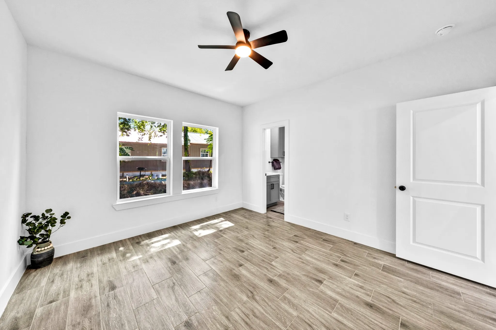 Single Family Residence For Sale in Hopkins County , 220 Calvert Street, Sulphur Springs, Texas 75482, 2 Bedroom, 2 Bathroom, Garage spaces, 862 Sqft, built in 2026, mls#21377690, Real Estate Agent in Sulphur Springs, Homes For Sale in Hopkins county, Homes For Sale in Sulphur Springs, Realtor in Sulphur Springs Texas, Real Estate Brokerage Independent Realty Texas, Luminita Cordes Realtor