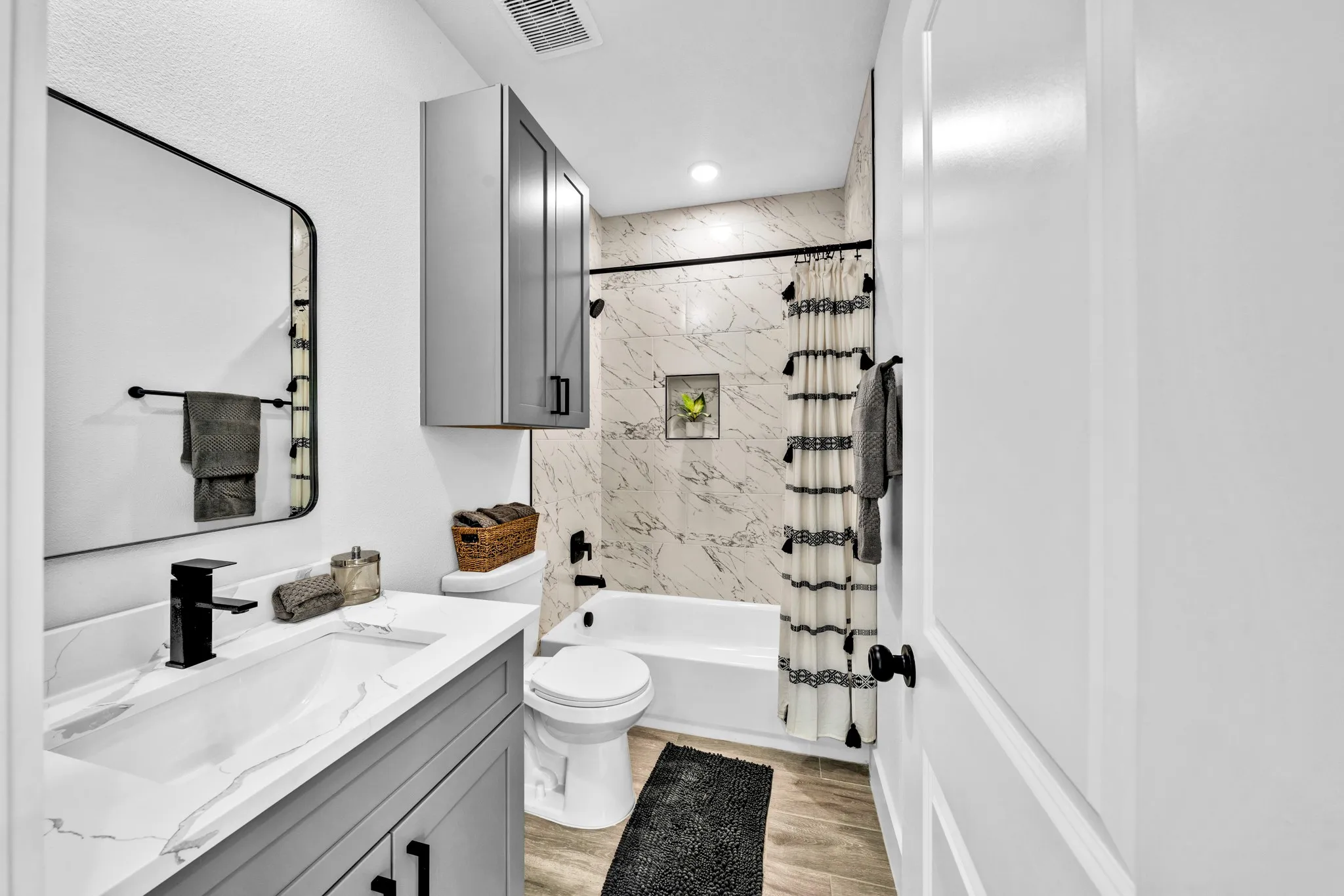 Single Family Residence For Sale in Hopkins County , 220 Calvert Street, Sulphur Springs, Texas 75482, 2 Bedroom, 2 Bathroom, Garage spaces, 862 Sqft, built in 2026, mls#21377690, Real Estate Agent in Sulphur Springs, Homes For Sale in Hopkins county, Homes For Sale in Sulphur Springs, Realtor in Sulphur Springs Texas, Real Estate Brokerage Independent Realty Texas, Luminita Cordes Realtor