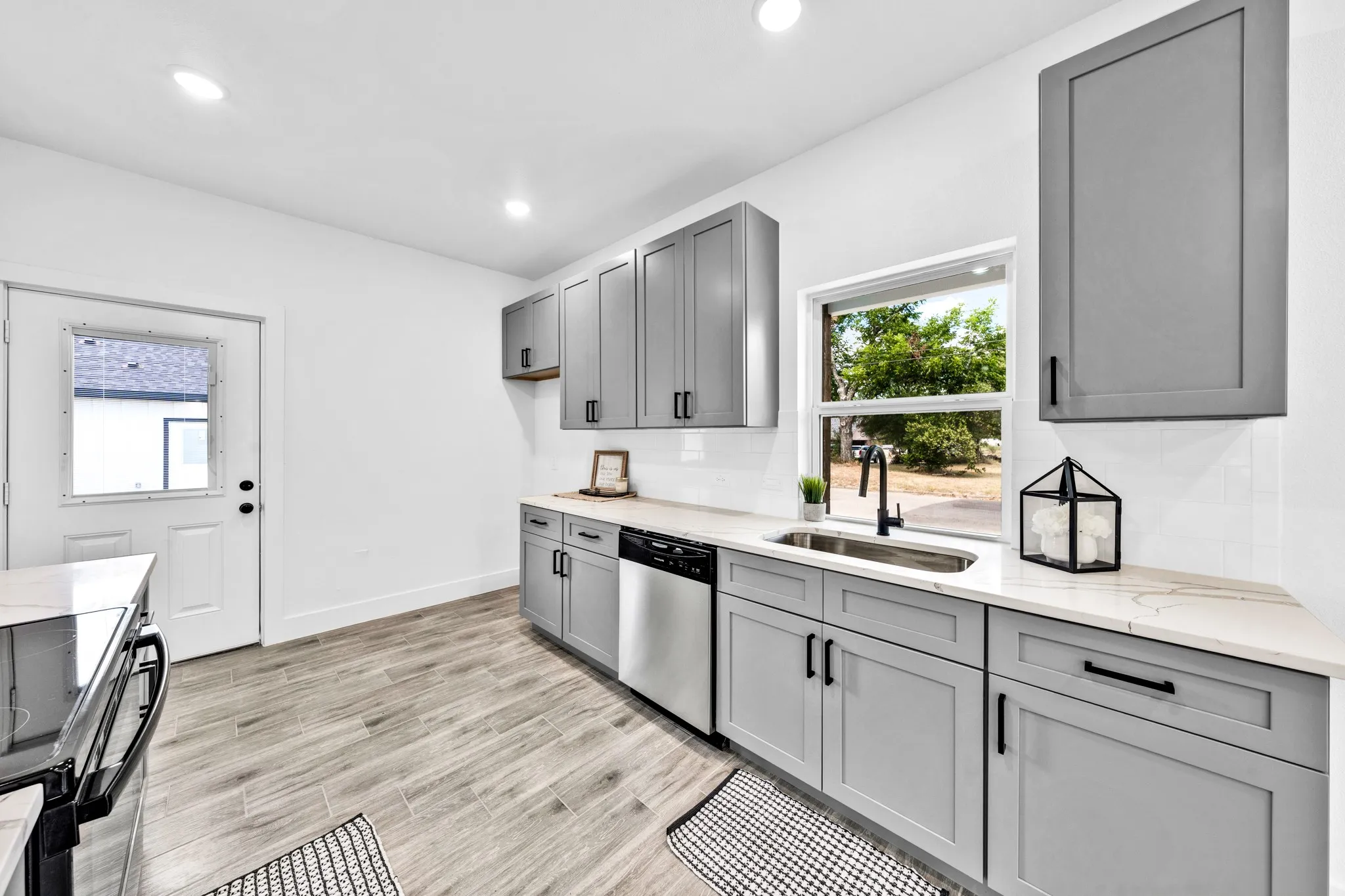 Single Family Residence For Sale in Hopkins County , 220 Calvert Street, Sulphur Springs, Texas 75482, 2 Bedroom, 2 Bathroom, Garage spaces, 862 Sqft, built in 2026, mls#21377690, Real Estate Agent in Sulphur Springs, Homes For Sale in Hopkins county, Homes For Sale in Sulphur Springs, Realtor in Sulphur Springs Texas, Real Estate Brokerage Independent Realty Texas, Luminita Cordes Realtor