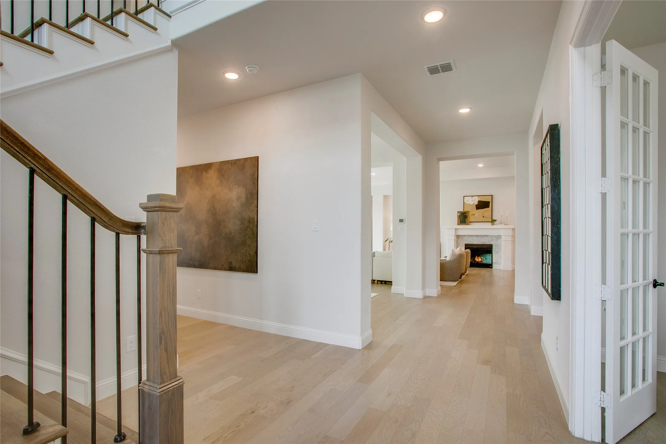 Single Family Residence For Sale in Tarrant County , 1332 Island Vista Drive, Arlington, Texas 76005, 5 Bedroom, 6 Bathroom, 3 Garage spaces, 4,565 Sqft, built in 2021, mls#21374197, Real Estate Agent in Arlington, Homes For Sale in Tarrant county, Homes For Sale in Arlington, Realtor in Arlington Texas, Real Estate Brokerage Independent Realty Texas, Luminita Cordes Realtor